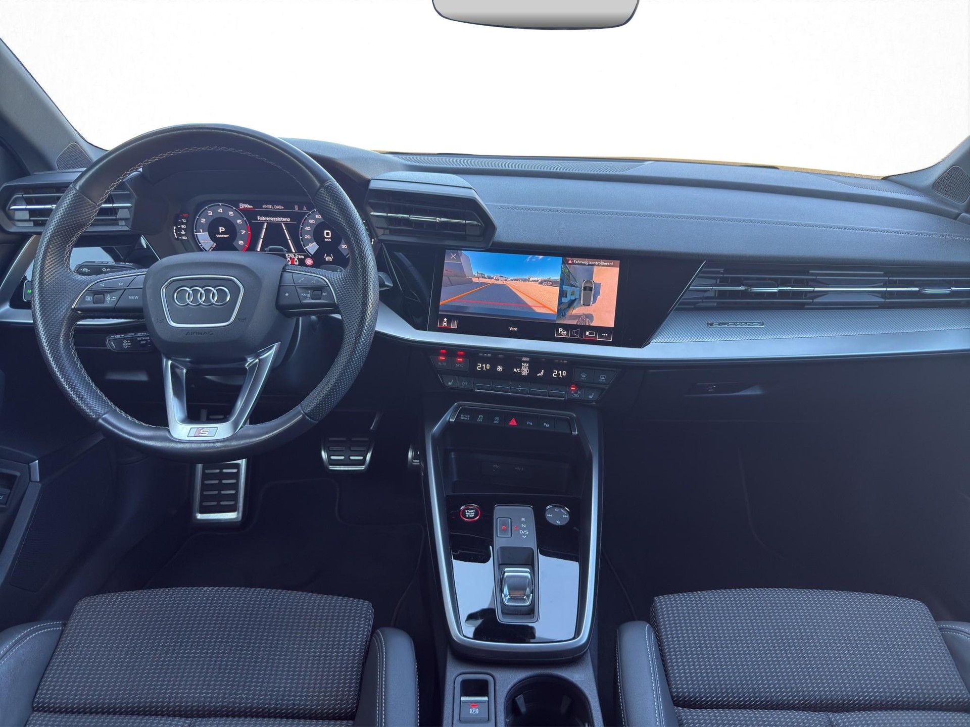 AUDI S3 Sportback 2.0 TFSI quattro S-Tronic-image-16