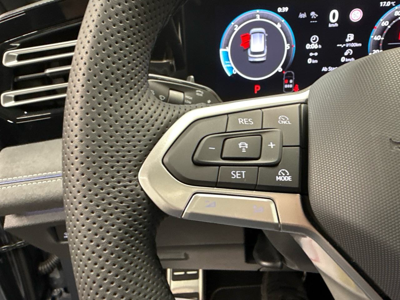 VW Tiguan 2.0 TDI R-Line Limit-image-7