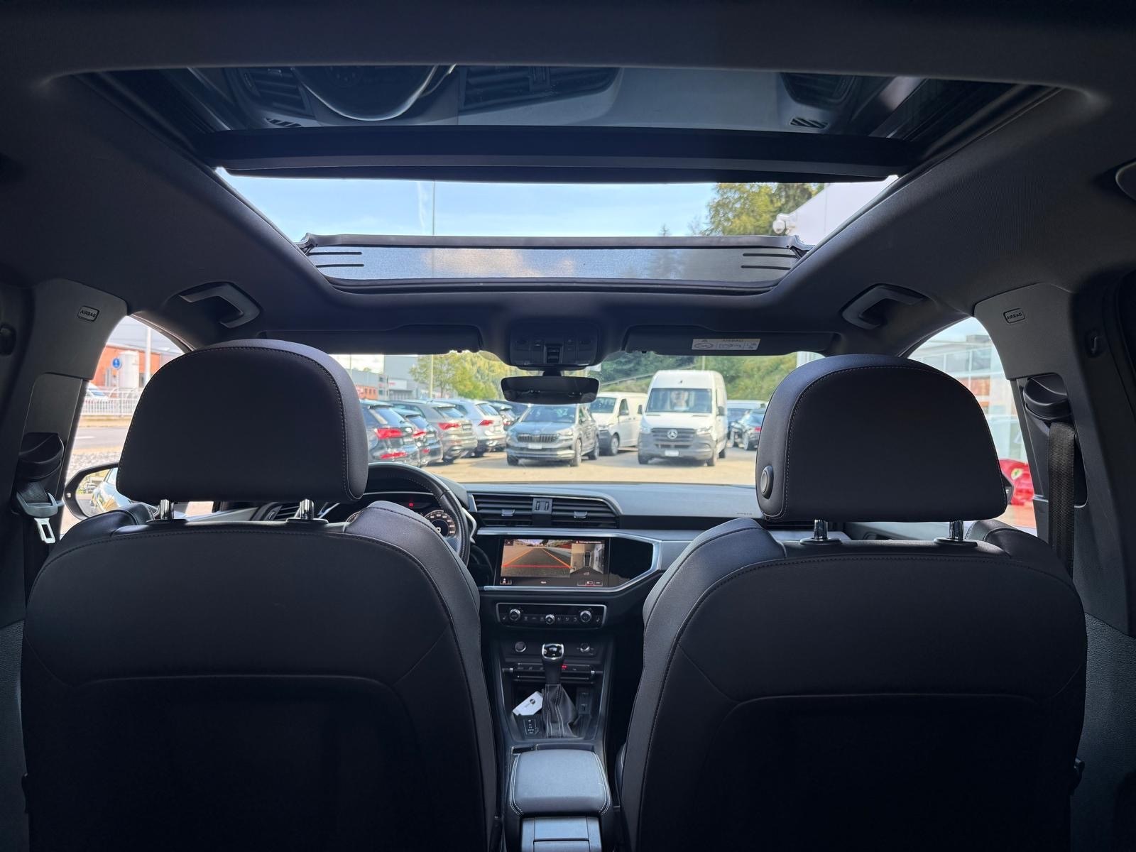 AUDI Q3 45 TFSI S line quattro S-tronic-image-17