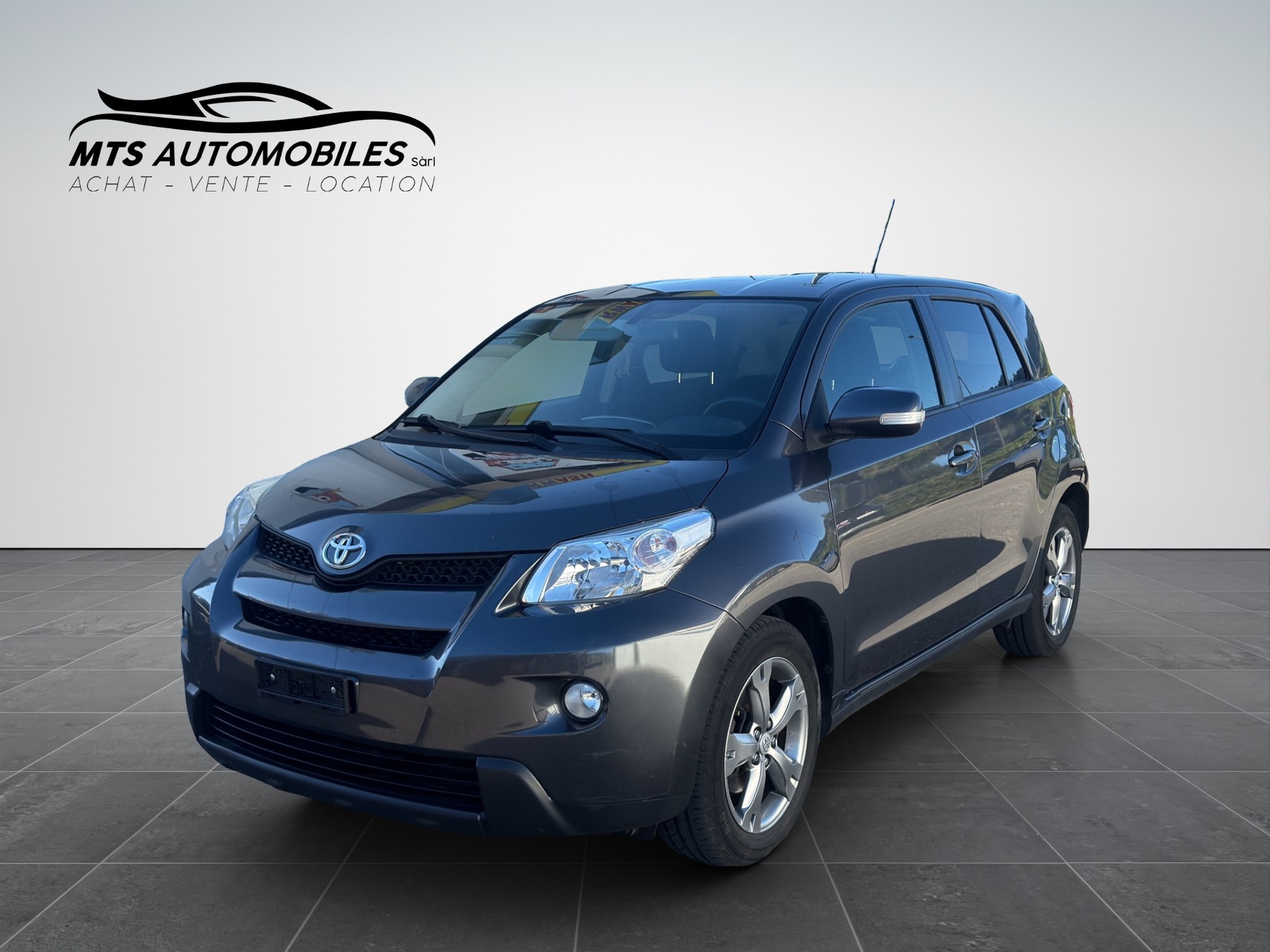 TOYOTA UrbanCruiser 1.4 D-4D 4WD-image-0