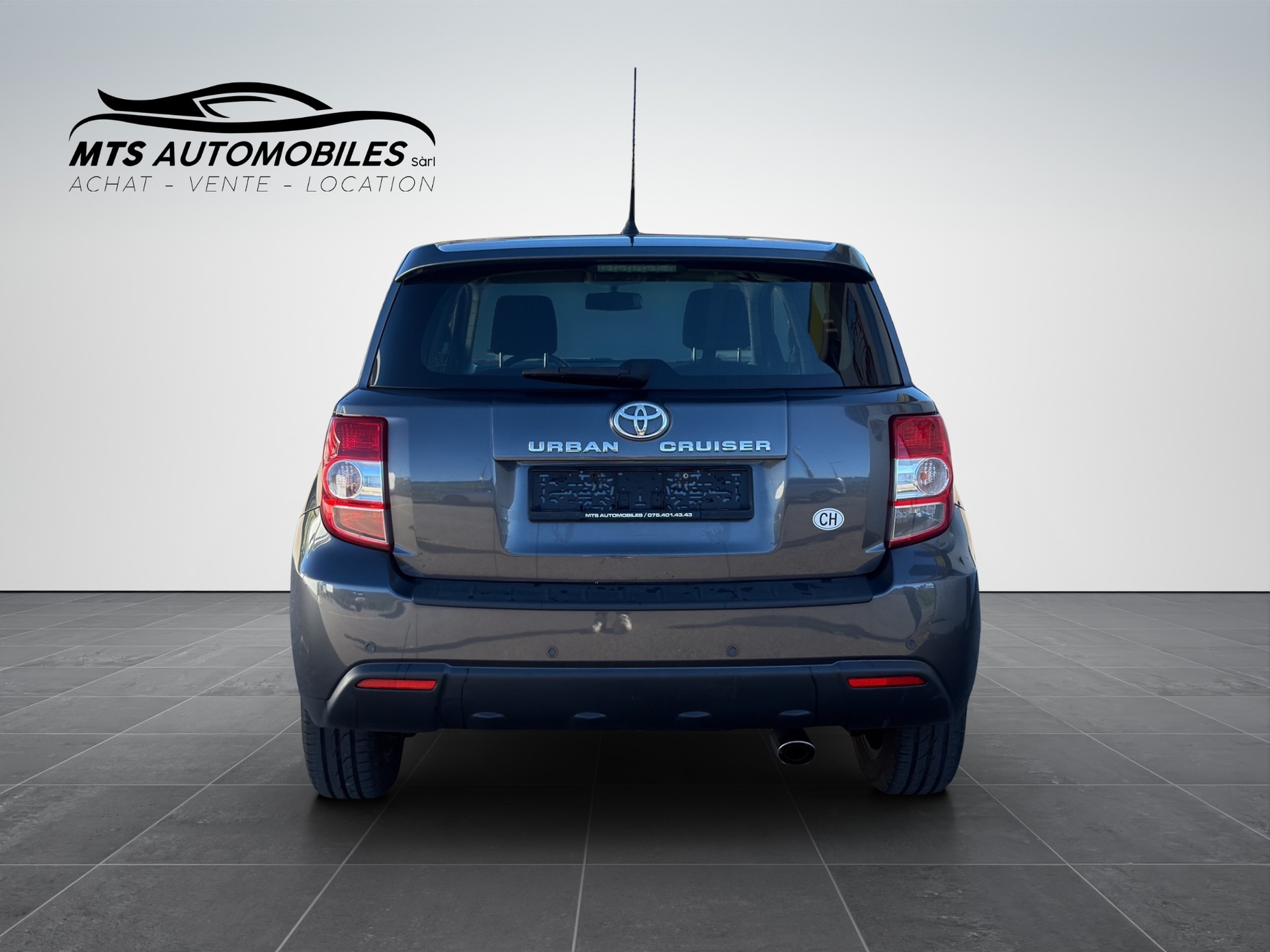TOYOTA UrbanCruiser 1.4 D-4D 4WD-image-4