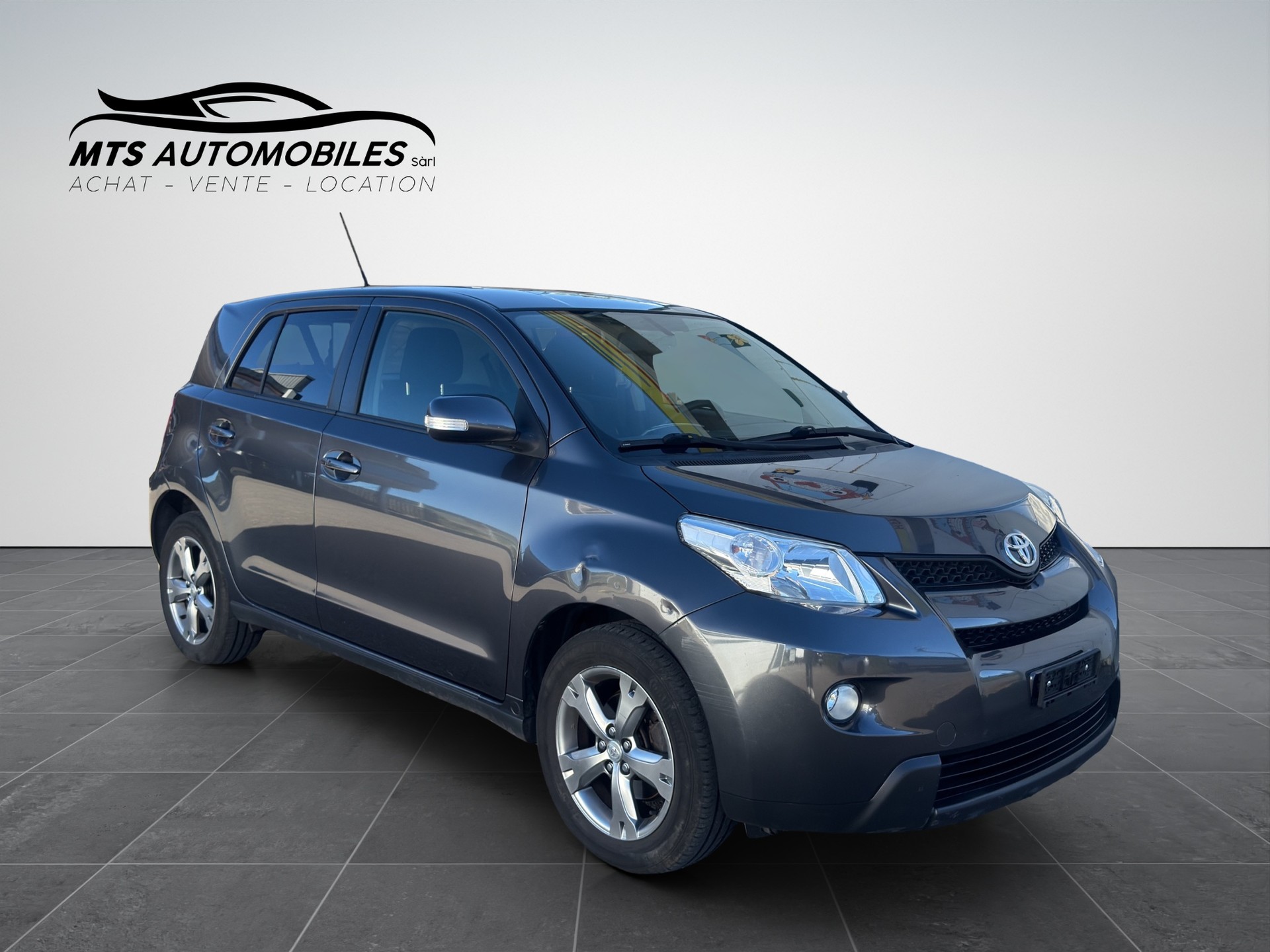 TOYOTA UrbanCruiser 1.4 D-4D 4WD-image-7