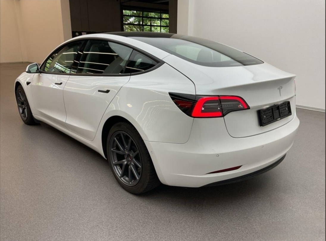 TESLA Model 3 Long Range Dual Motor AWD-image-2