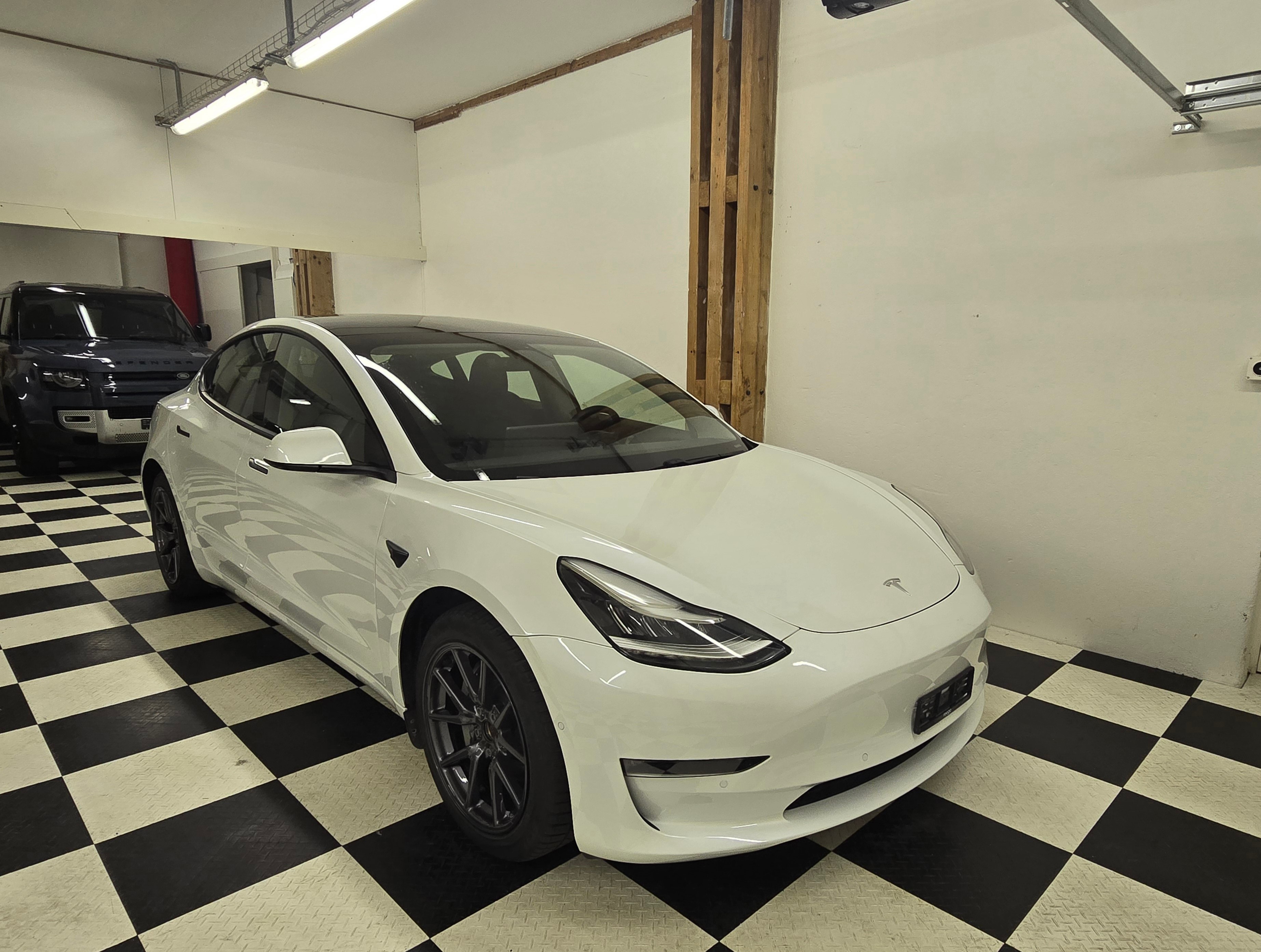 TESLA Model 3 Long Range Dual Motor AWD — slika 1