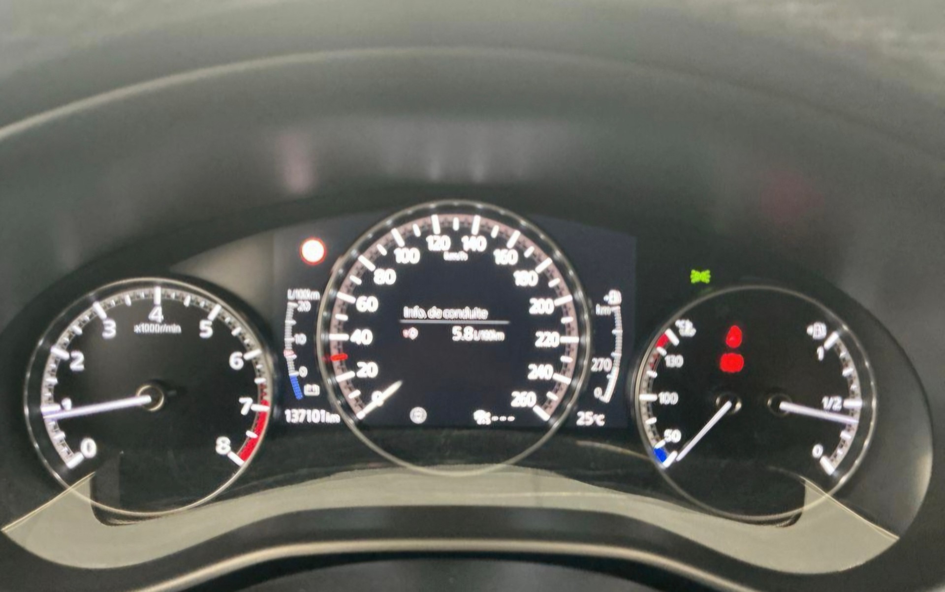 MAZDA 3 Hatchback SKYACTIV-X M Hybrid 180 Ambition-image-9