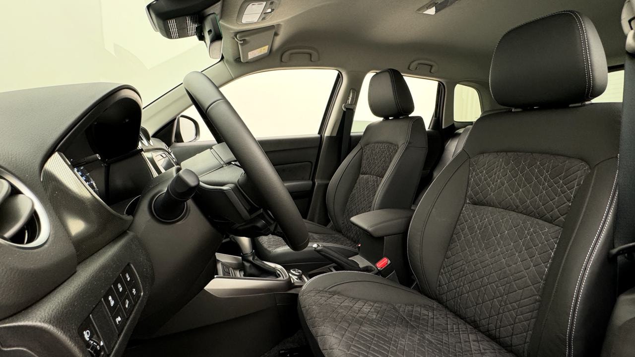 SUZUKI Vitara 1.4 Boosterjet Compact Top 4x4 Hybrid Automatic-image-4