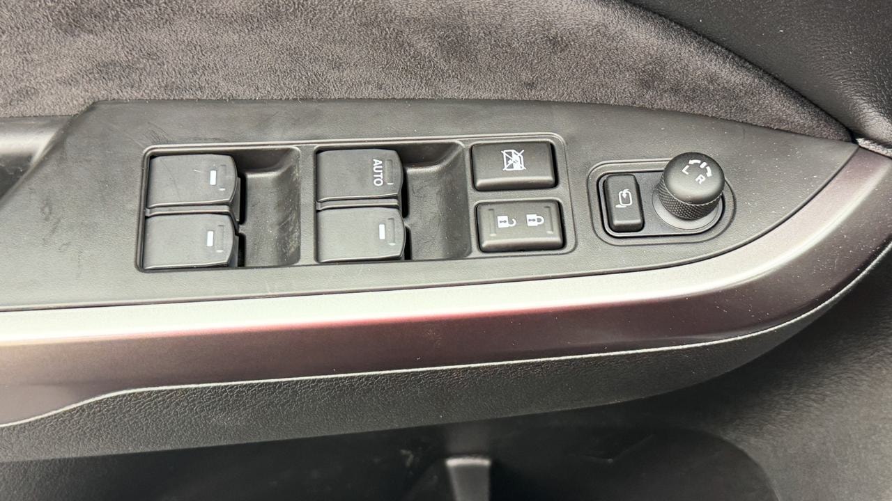 SUZUKI Vitara 1.4 Boosterjet Compact Top 4x4 Hybrid Automatic-image-8