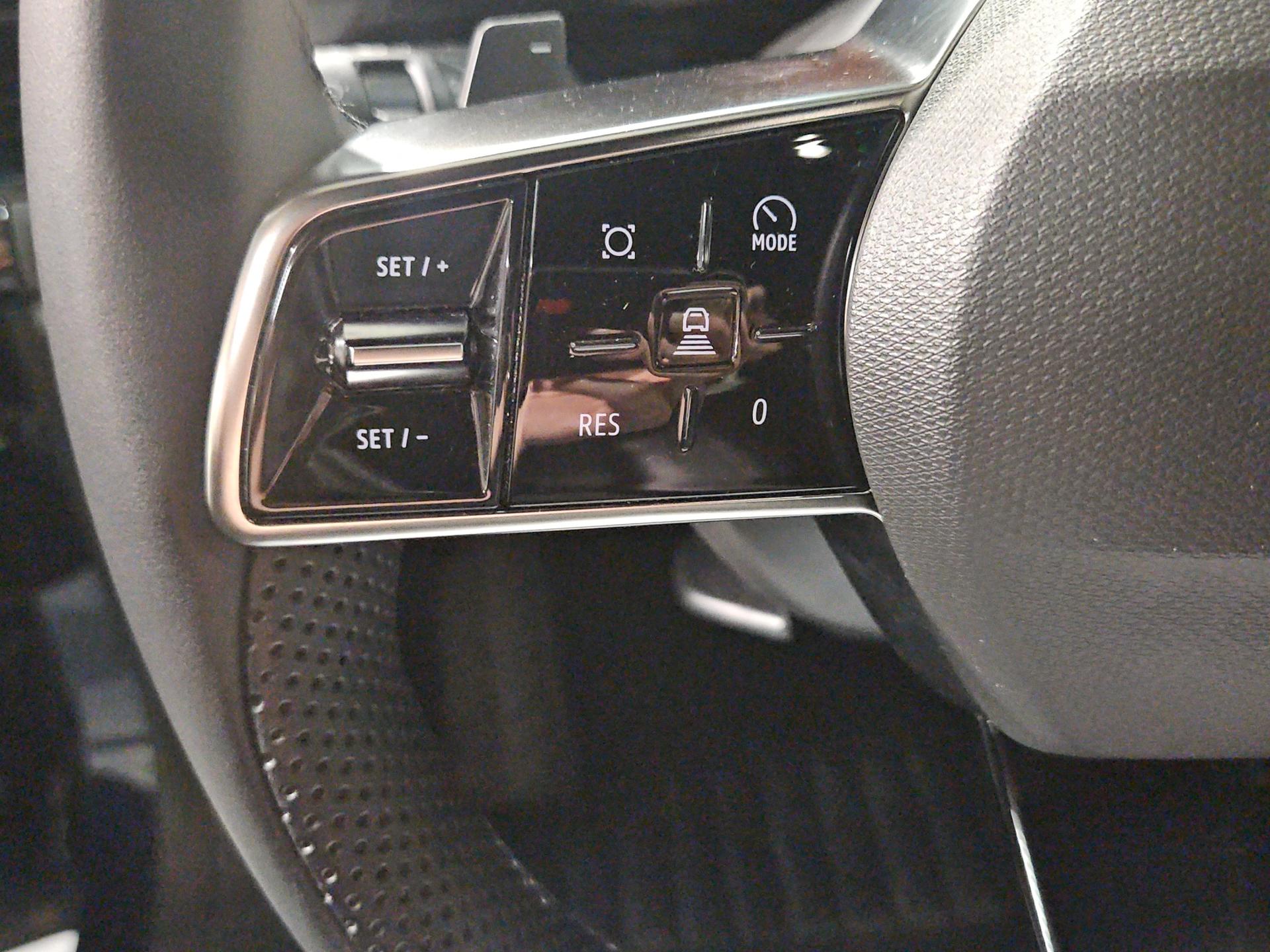 RENAULT Espace 1.2 E-Tech 200 Techno-image-19