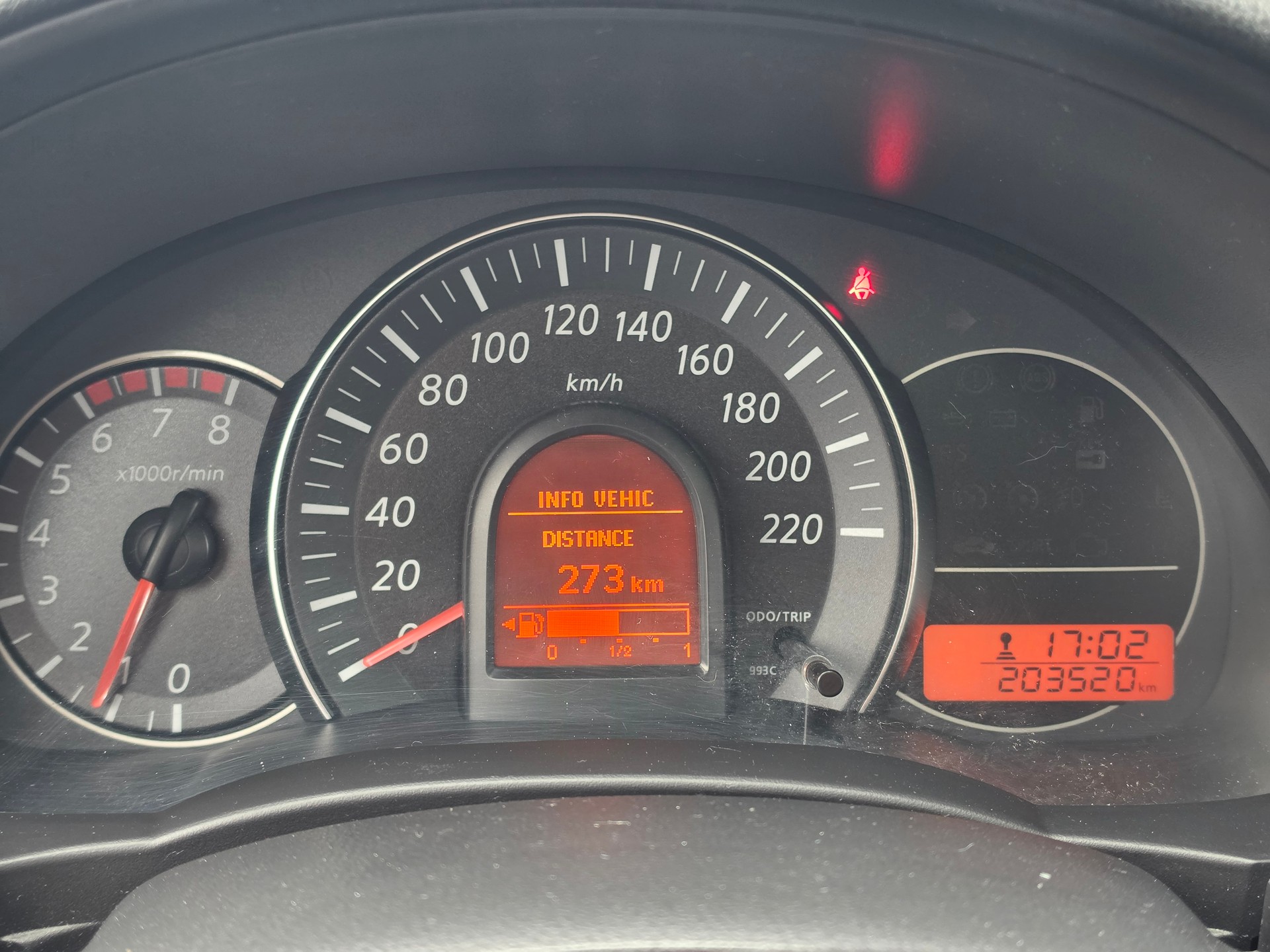 NISSAN Micra 1.2 DIG-S tekna-image-11