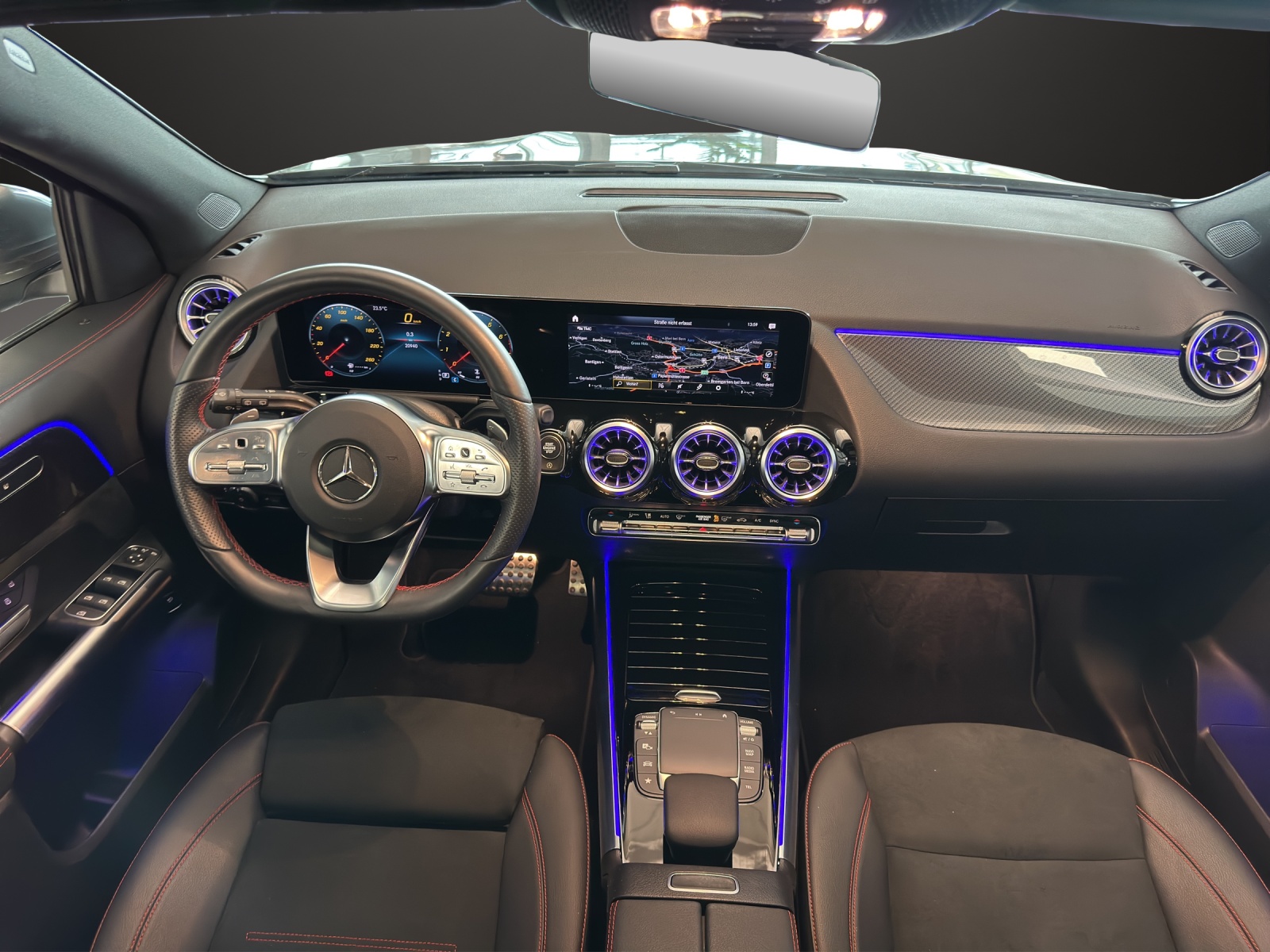 MERCEDES-BENZ GLA 250 AMG Line 4Matic-image-9