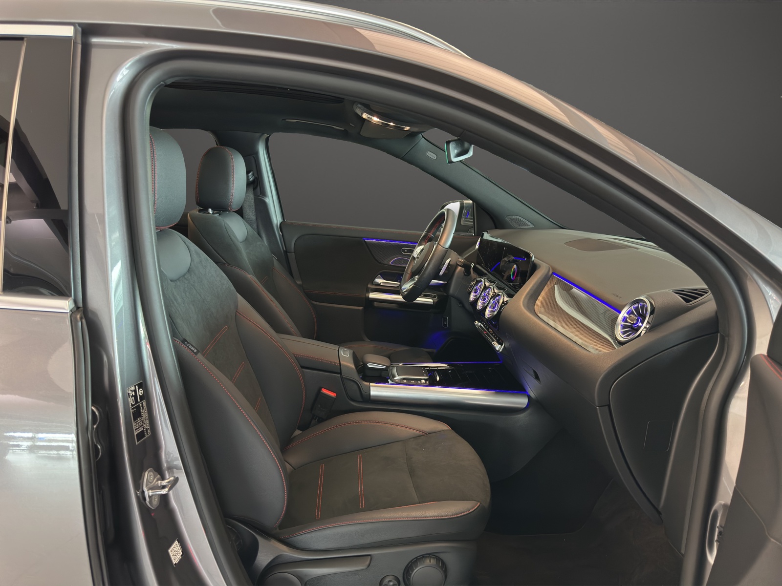 MERCEDES-BENZ GLA 250 AMG Line 4Matic-image-10