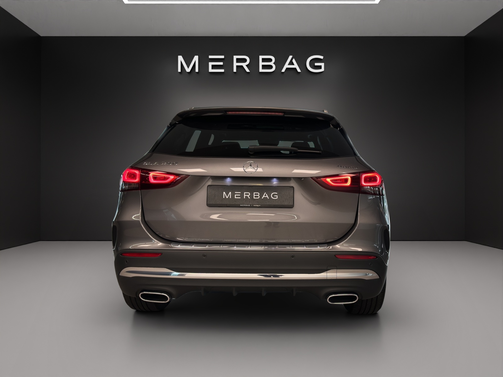 MERCEDES-BENZ GLA 250 AMG Line 4Matic-image-4
