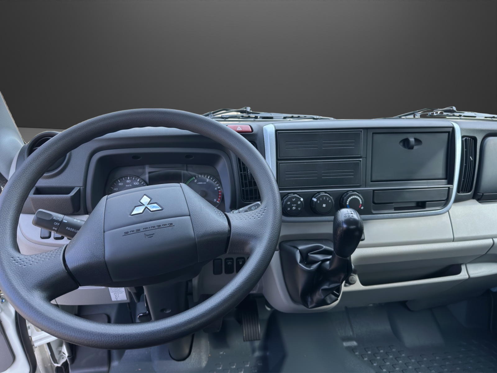 MITSUBISHI FUSO Canter 3S15-image-7