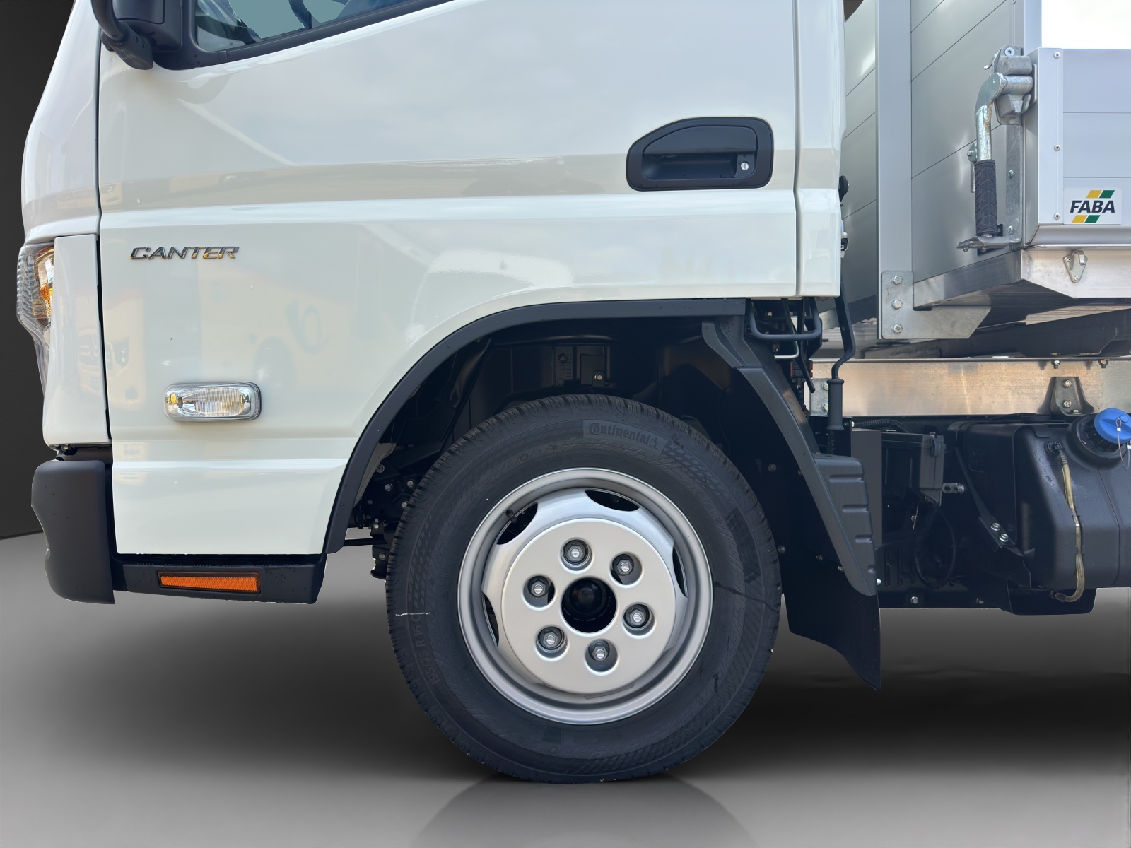 MITSUBISHI FUSO Canter 3S15-image-10