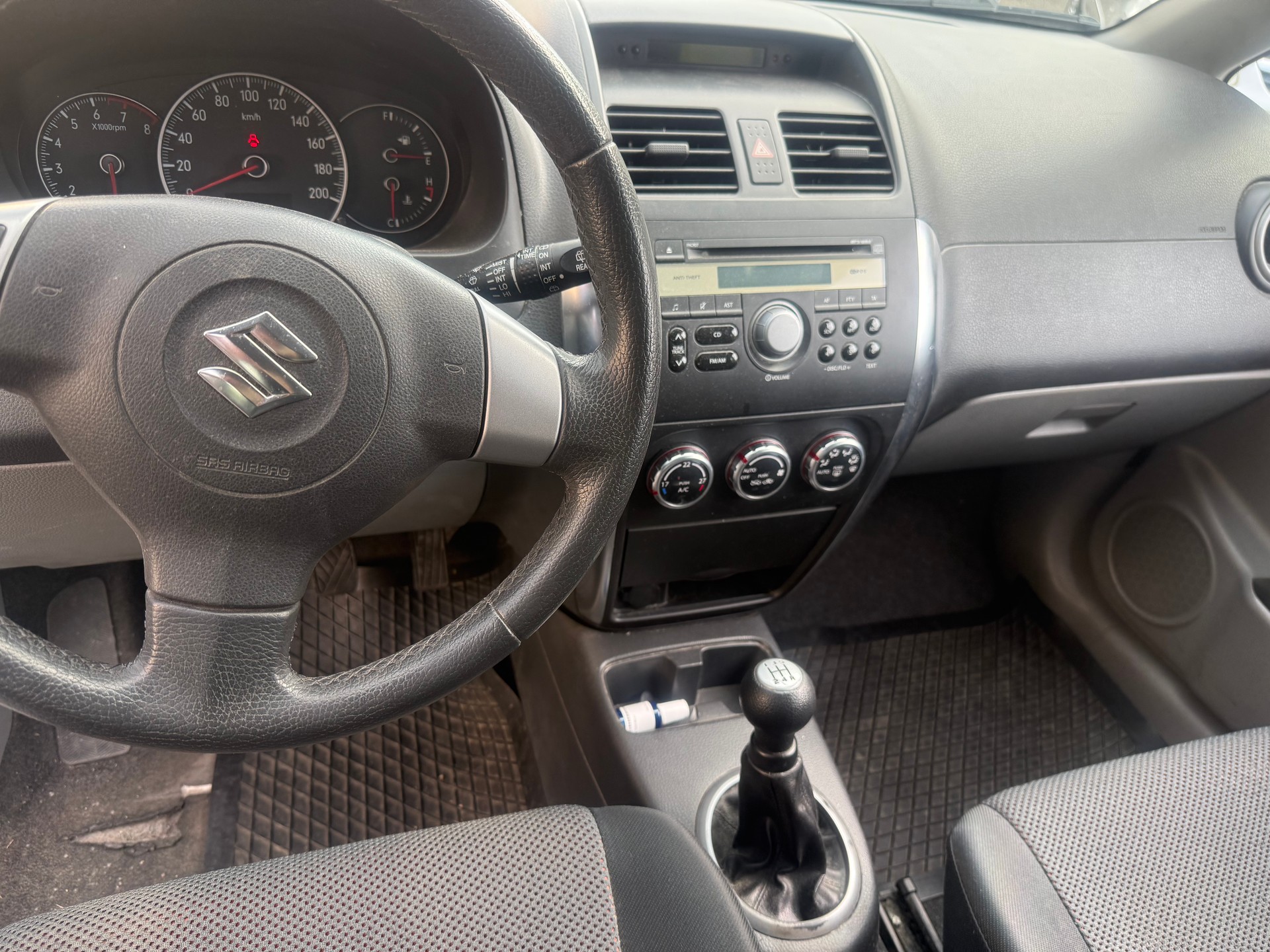 SUZUKI SX4 1.6 16V GL Top 4WD-image-11