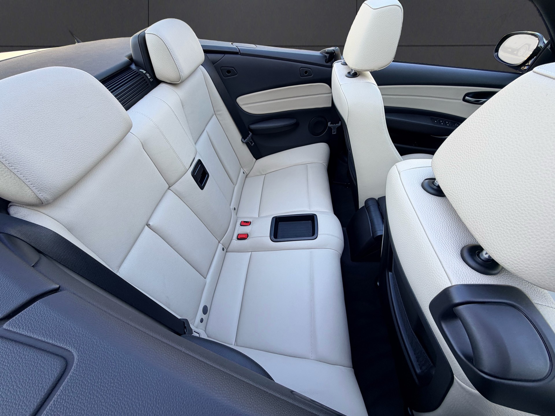 BMW 118i Cabrio Steptronic-image-10