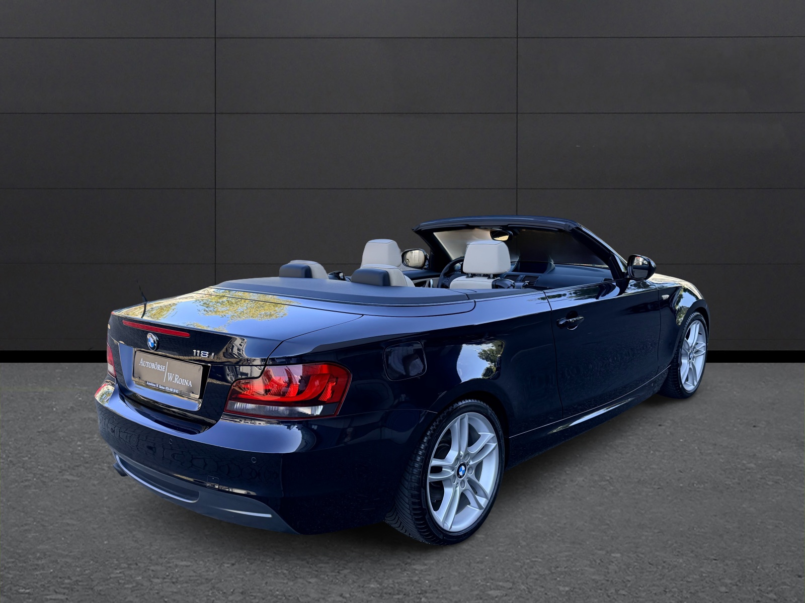 BMW 118i Cabrio Steptronic-image-1