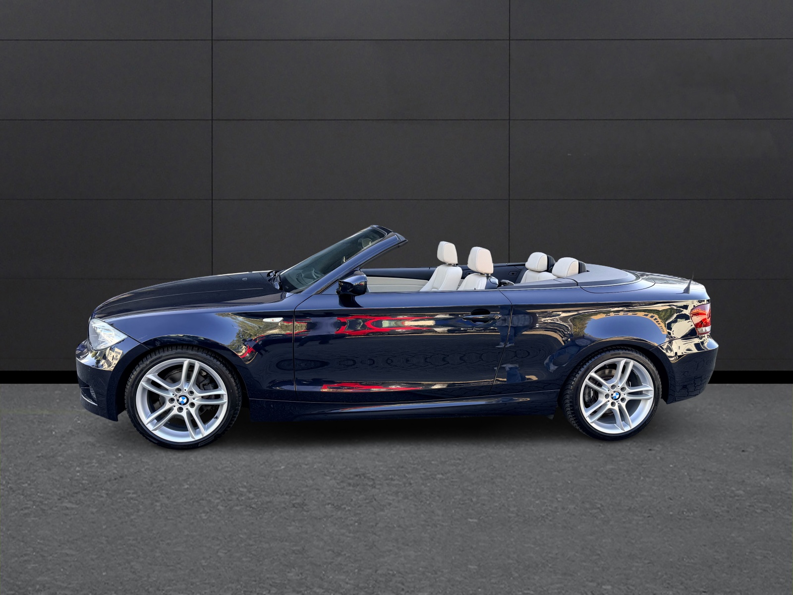 BMW 118i Cabrio Steptronic-image-5