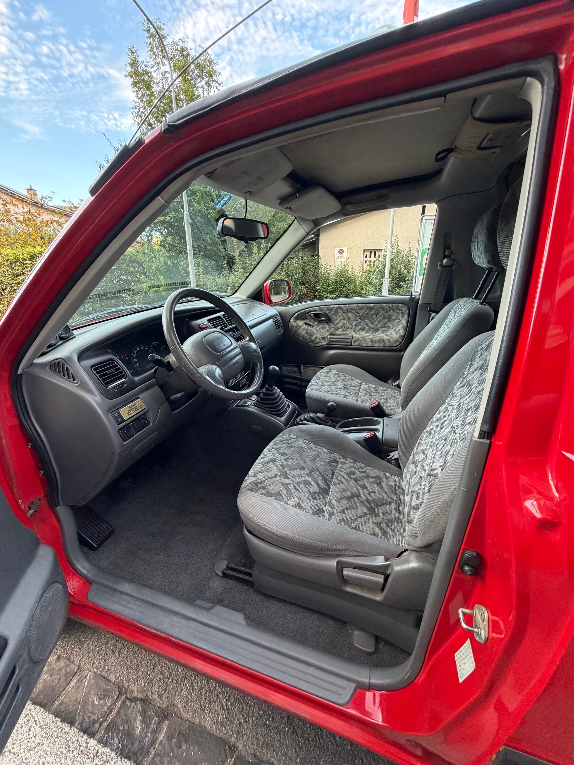 SUZUKI Grand Vitara 2.0i 16V Cabrio-image-9