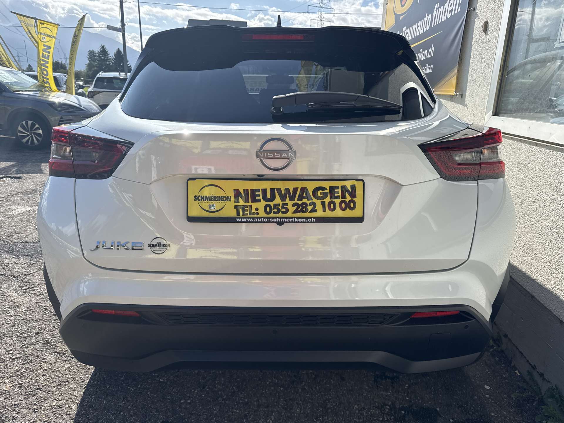 NISSAN Juke 1.0 DIG-T N-Connecta DCT-Automat-image-3