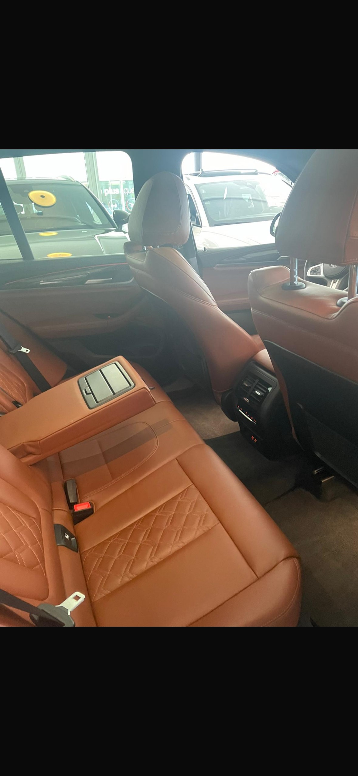 BMW M40i-image-2
