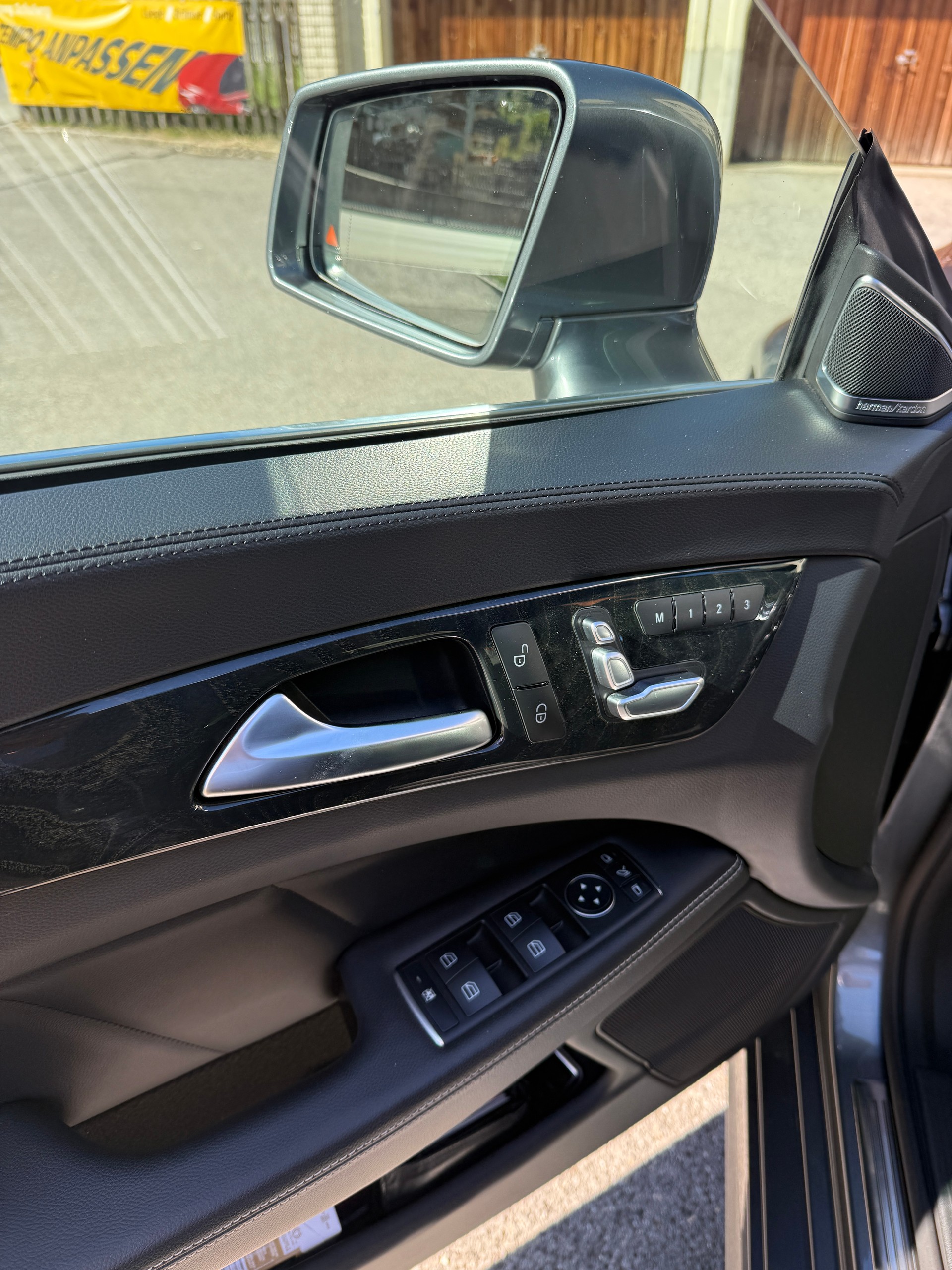 MERCEDES-BENZ CLS 350 d 4matic-image-3