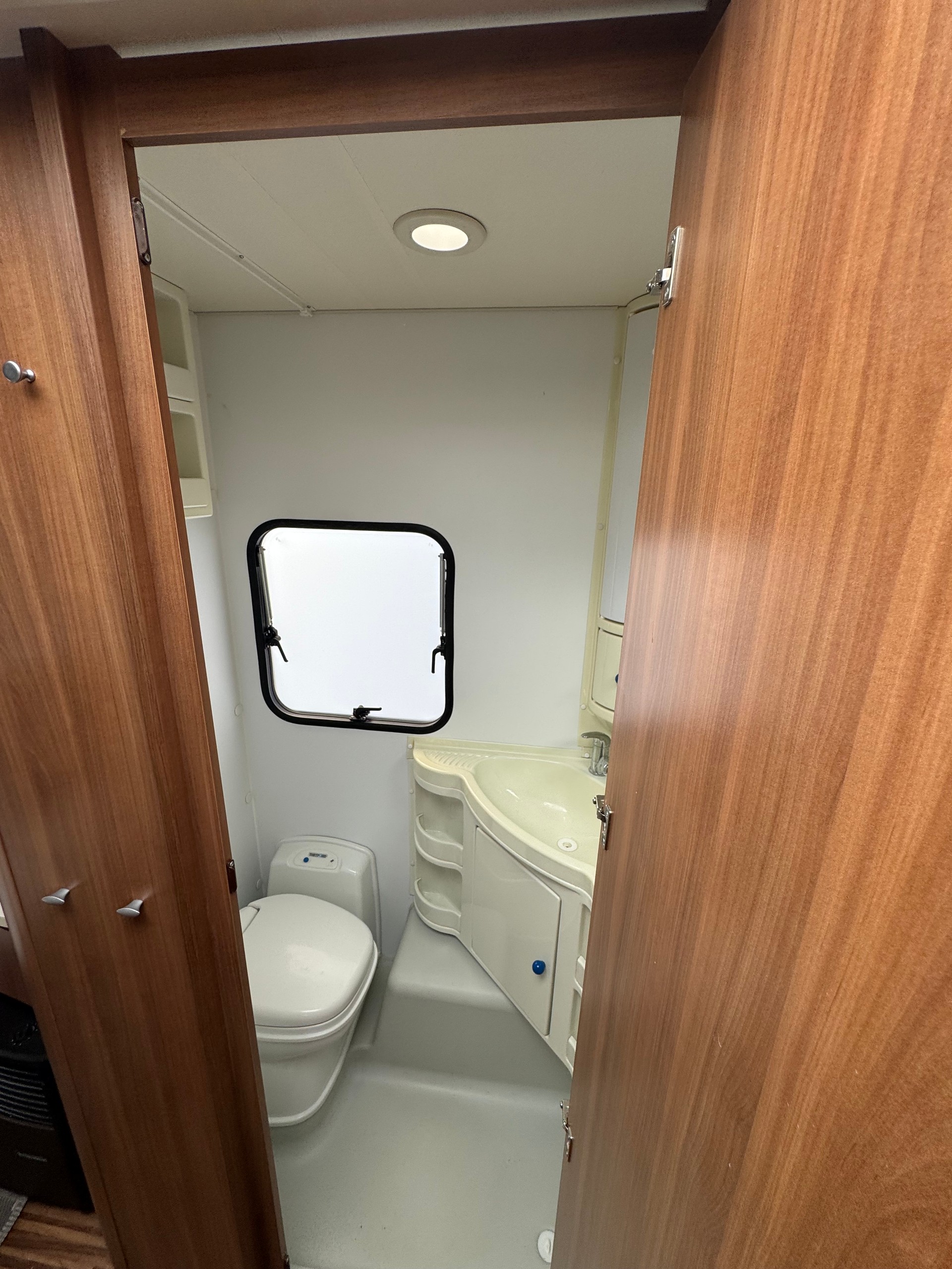 ADRIA ALTEA 472 LU - Mover - Einzelbett längst - 2 x Vorzelt - TV-image-14