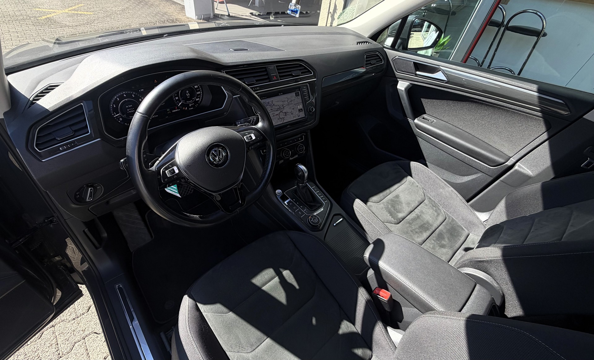 VW Tiguan 2.0TSI Highline 4Motion DSG-image-14