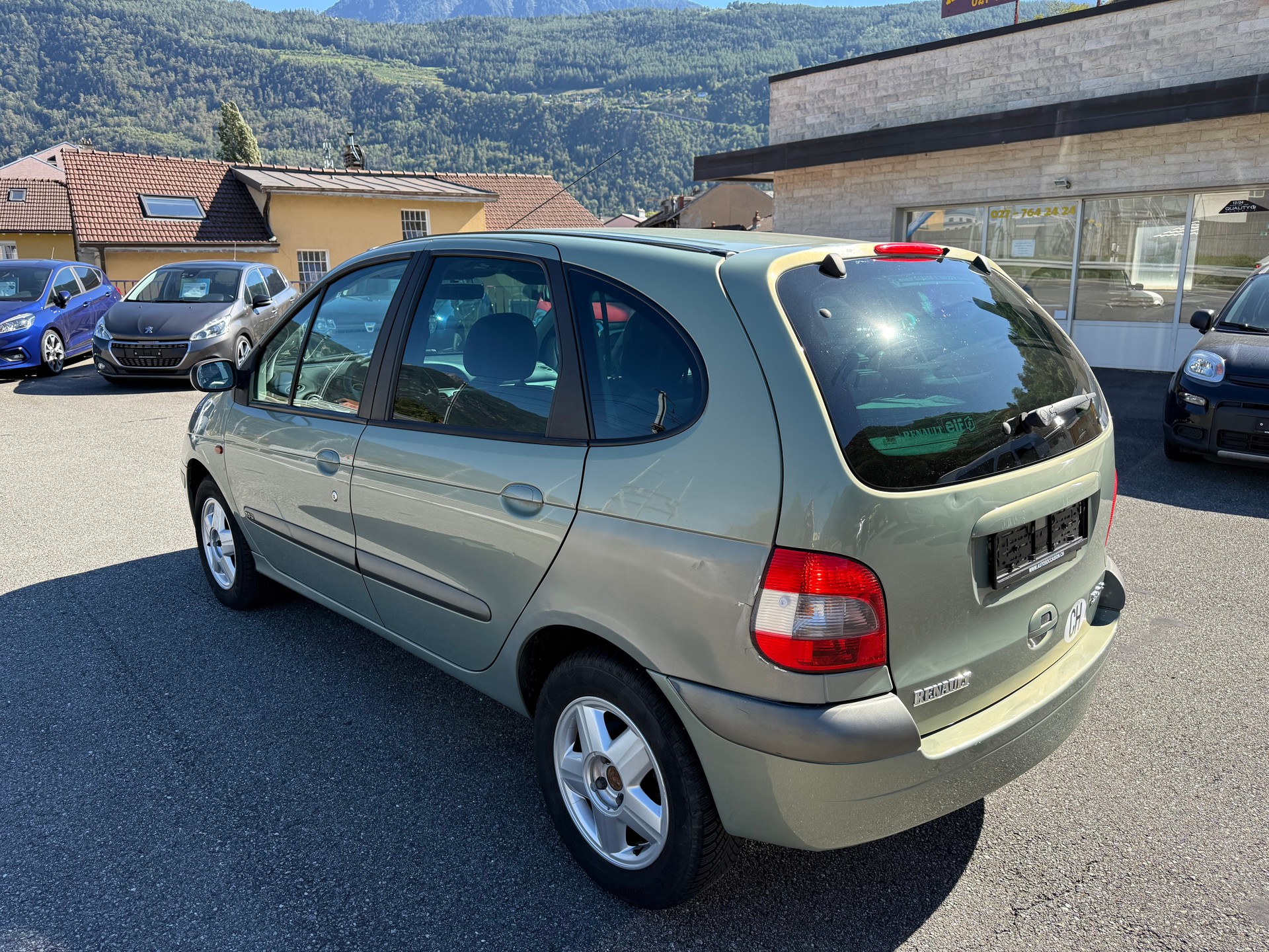 RENAULT Scénic 2.0 16V Dynamique-image-7
