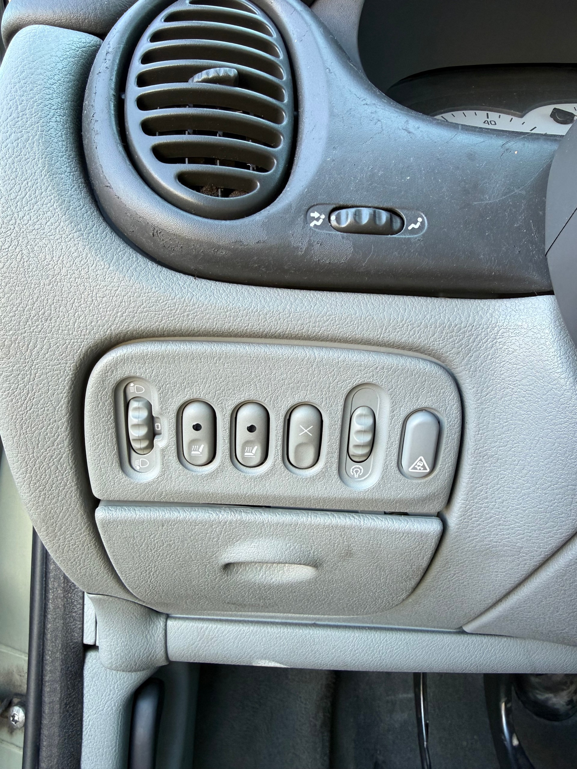 RENAULT Scénic 2.0 16V Dynamique-image-12