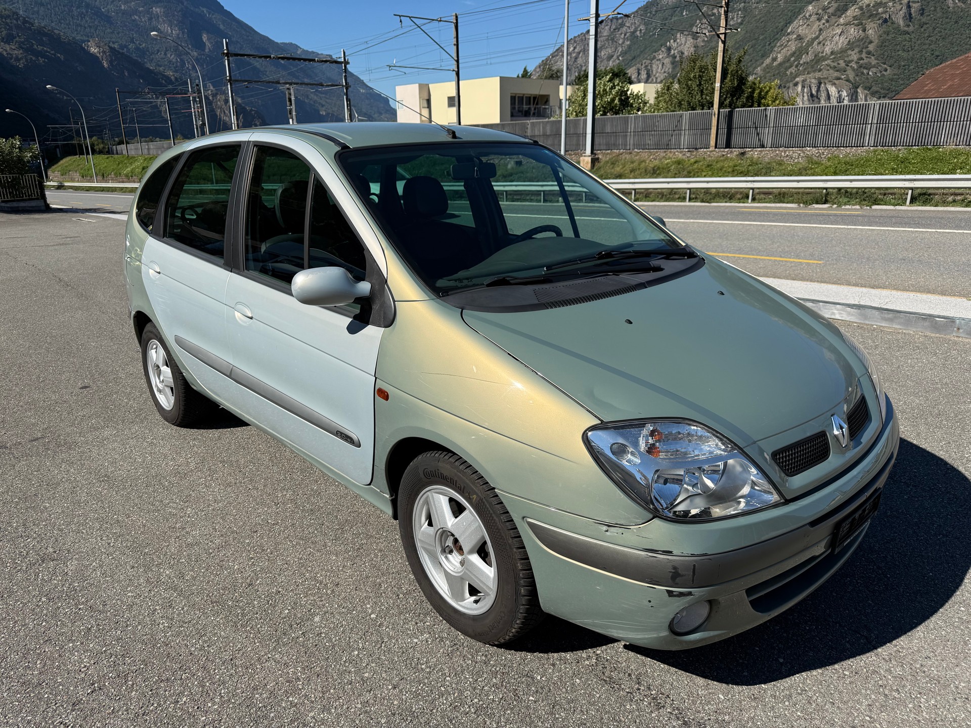 RENAULT Scénic 2.0 16V Dynamique-image-3