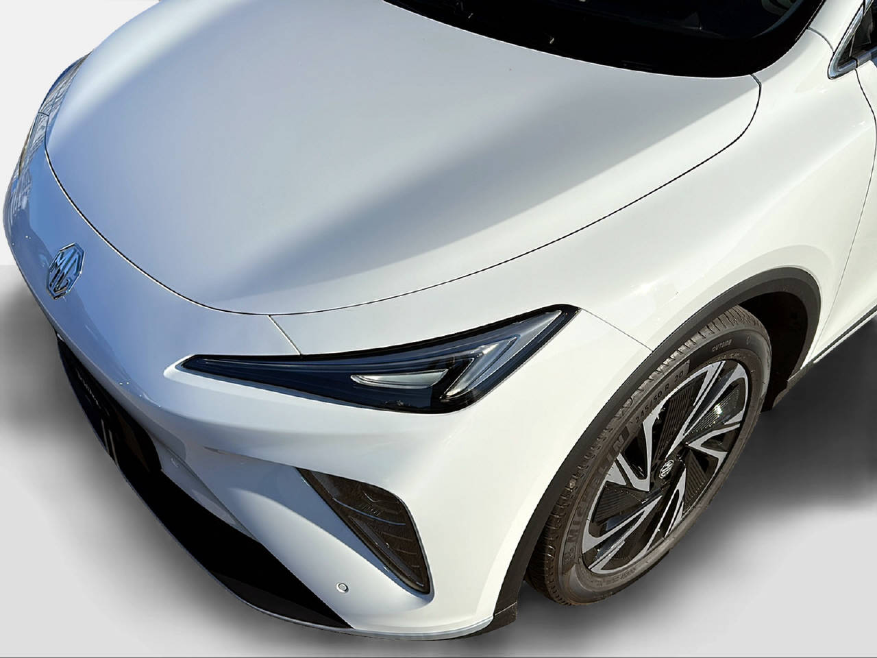 MG S6 EV 77 kWh Luxury 4WD-image-13