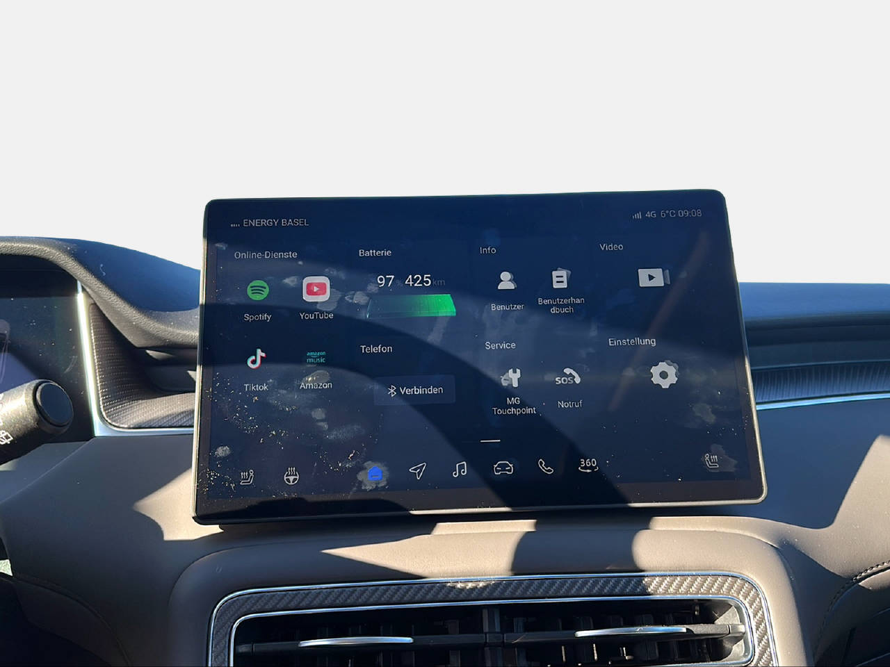 MG S6 EV 77 kWh Luxury 4WD-image-10