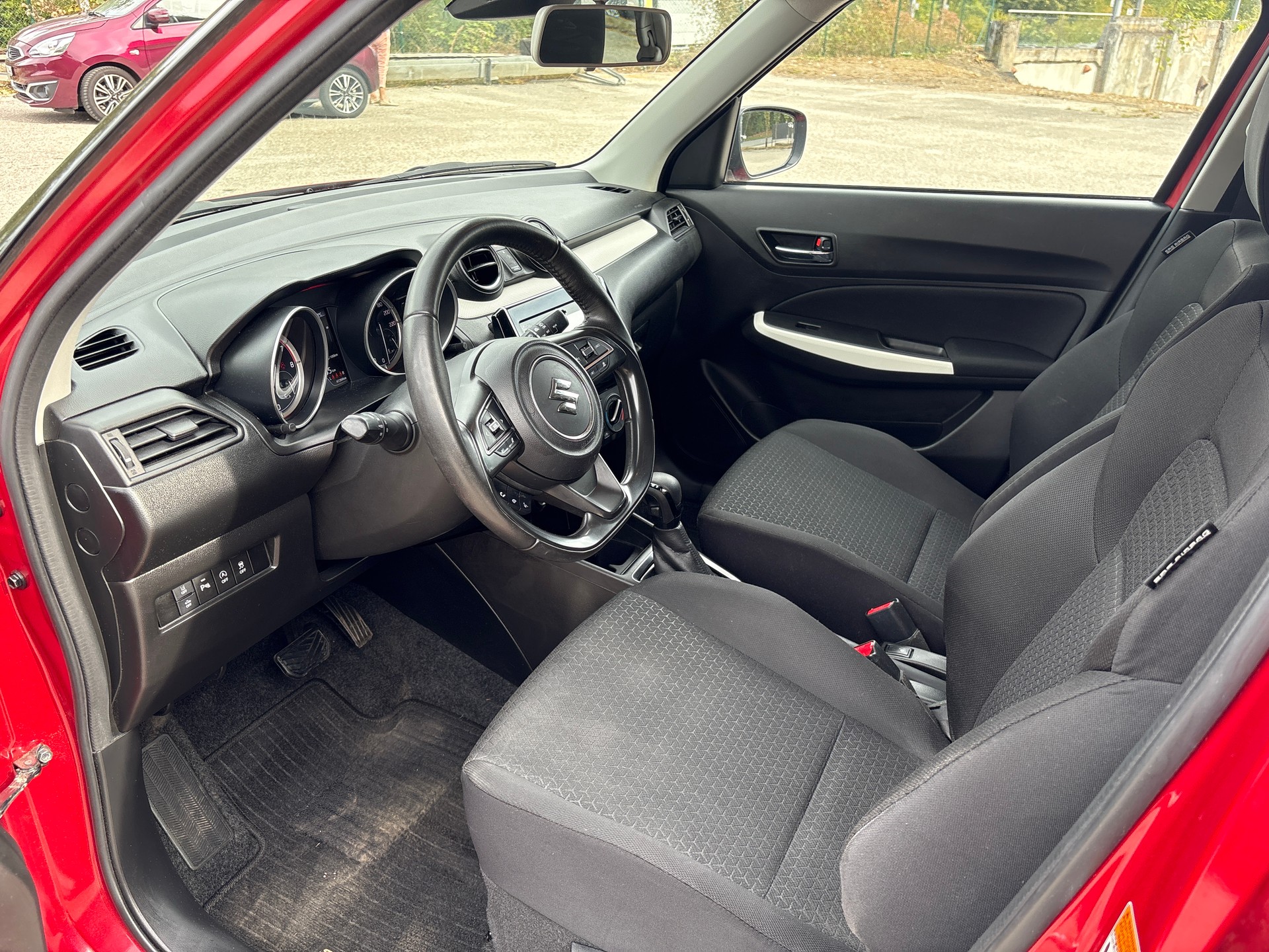 SUZUKI Swift 1.2 Compact Top Hybrid CVT-image-8