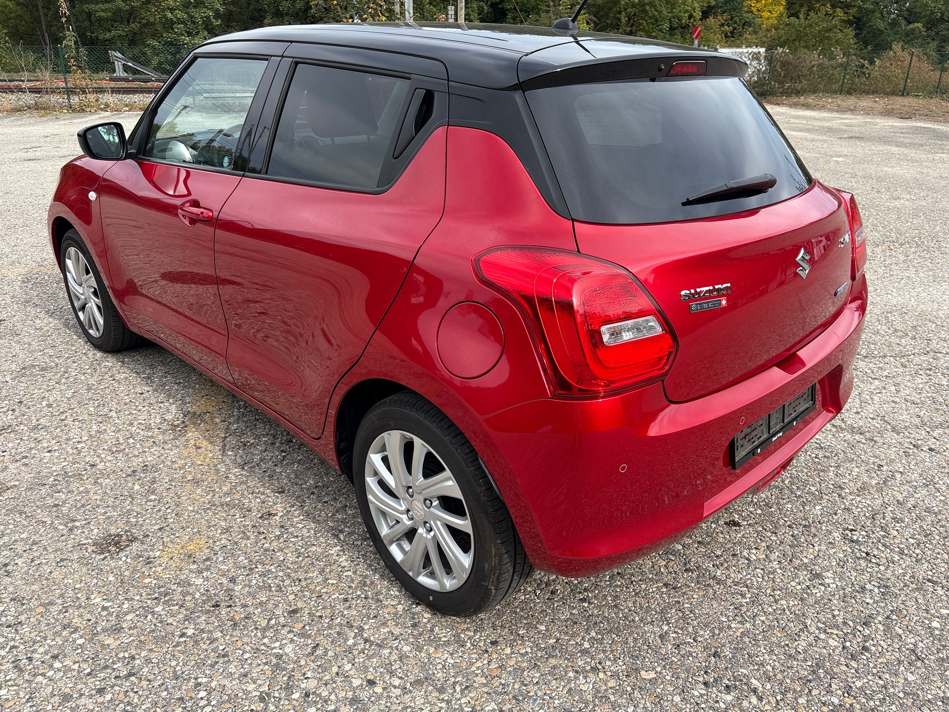 SUZUKI Swift 1.2 Compact Top Hybrid CVT-image-5