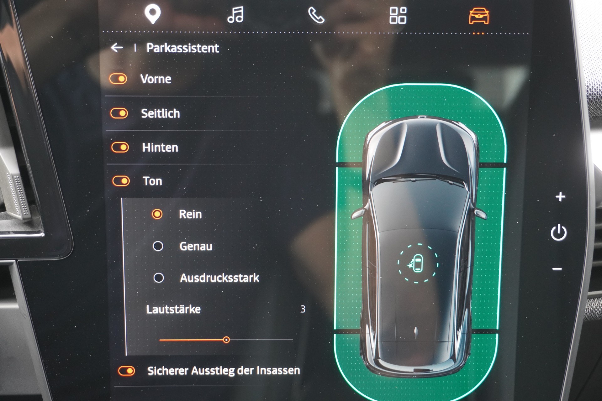RENAULT Mégane E-TECH EV60 Techno-image-24