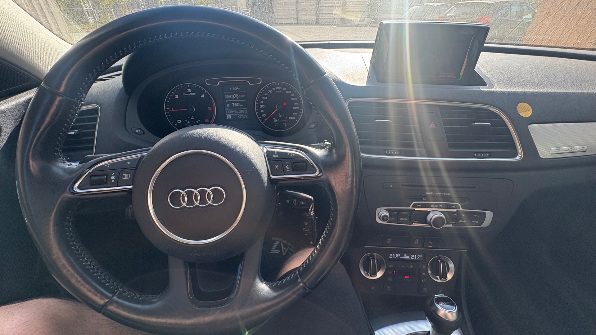 AUDI Q3 2.0 TDI quattro S-tronic-image-5