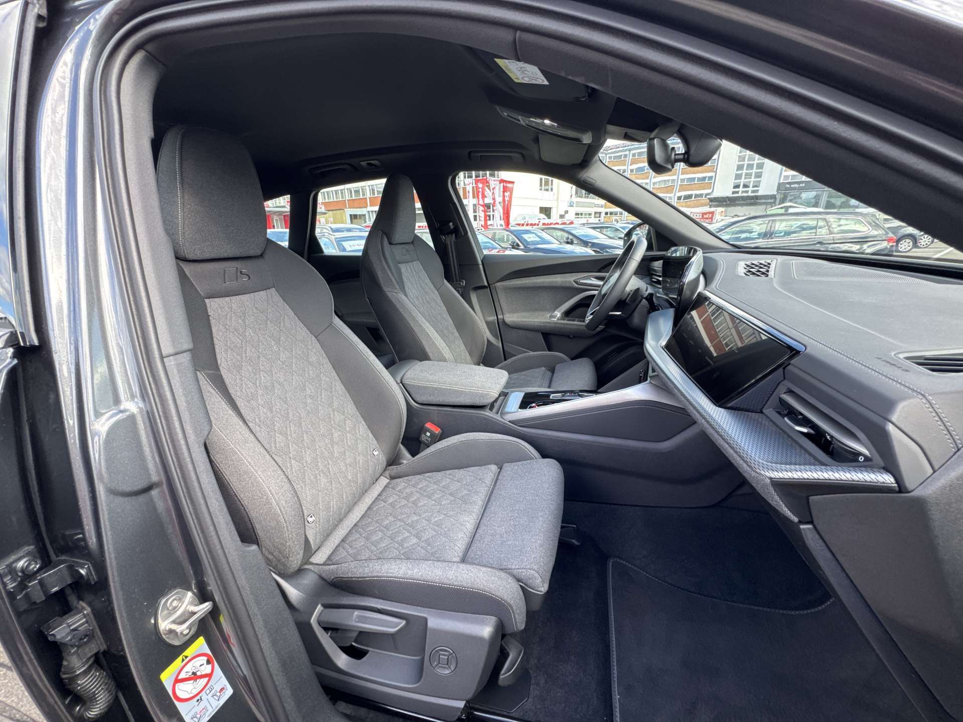 AUDI Q5 TDi quattro S-Line 204PS S-Tronic Automat-image-12