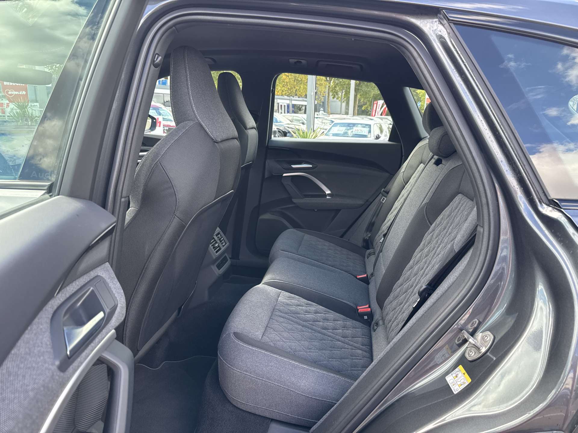 AUDI Q5 TDi quattro S-Line 204PS S-Tronic Automat-image-6
