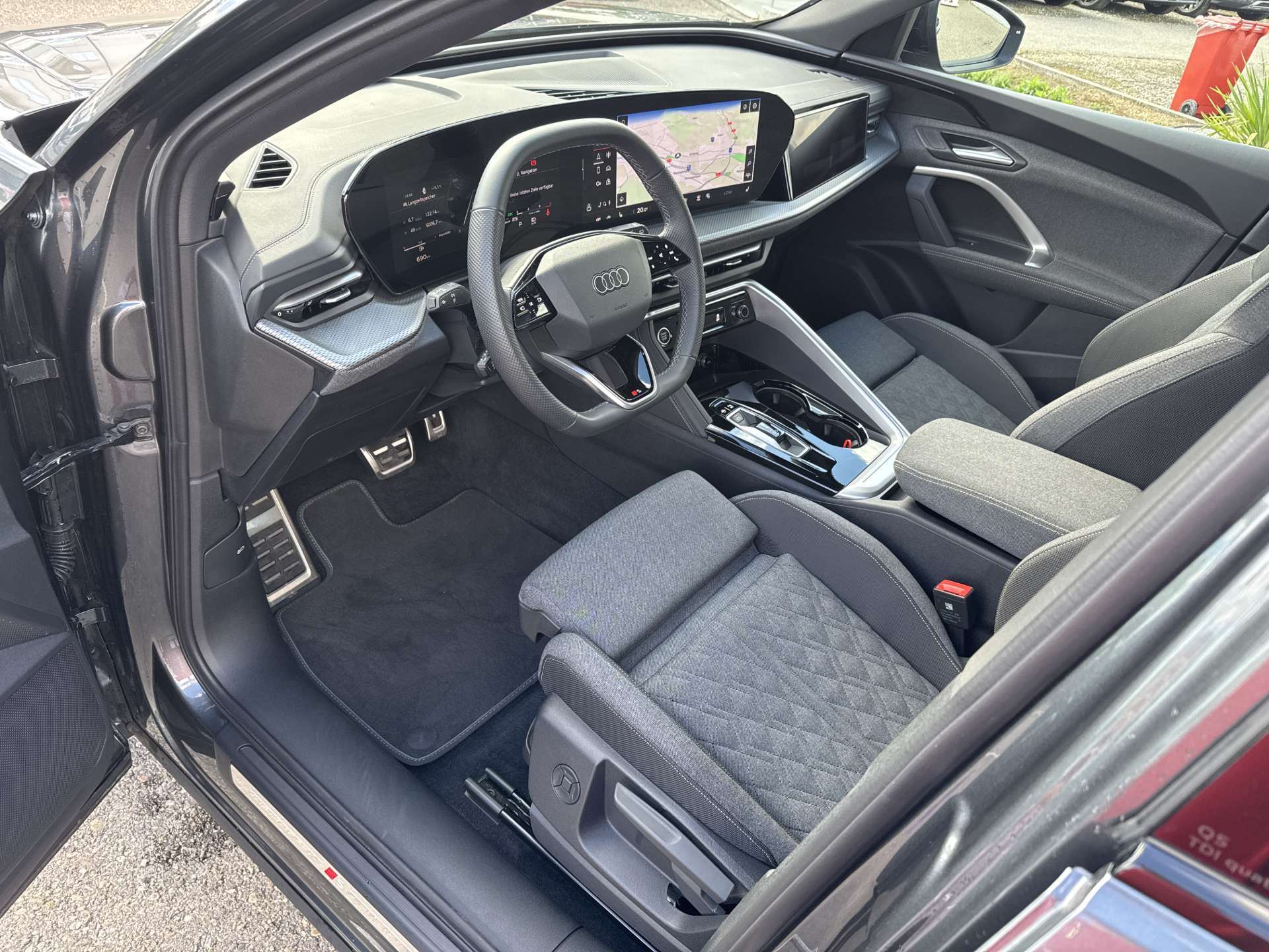 AUDI Q5 TDi quattro S-Line 204PS S-Tronic Automat-image-5