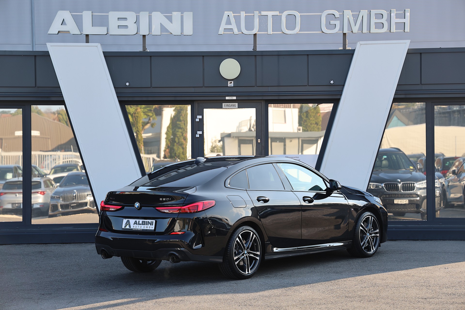 BMW 220i xDrive M-Sport Gran Coupé-showroom-element-3