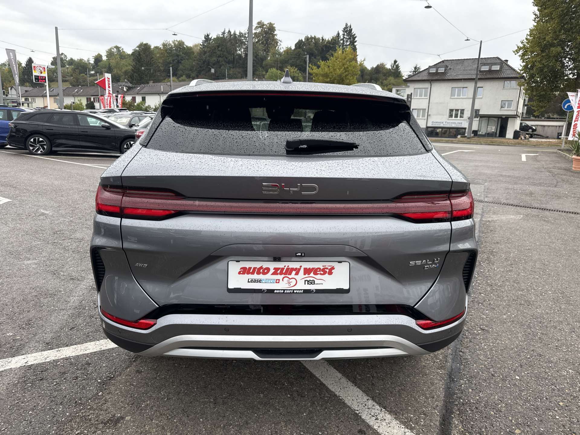 BYD Seal U DM-i Design AWD 324PS Automat-image-13