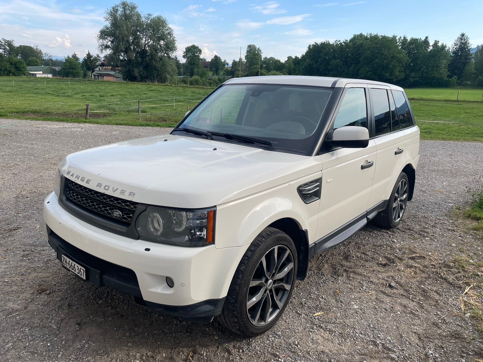 LAND ROVER 3.0 TDV6 SE-image-0