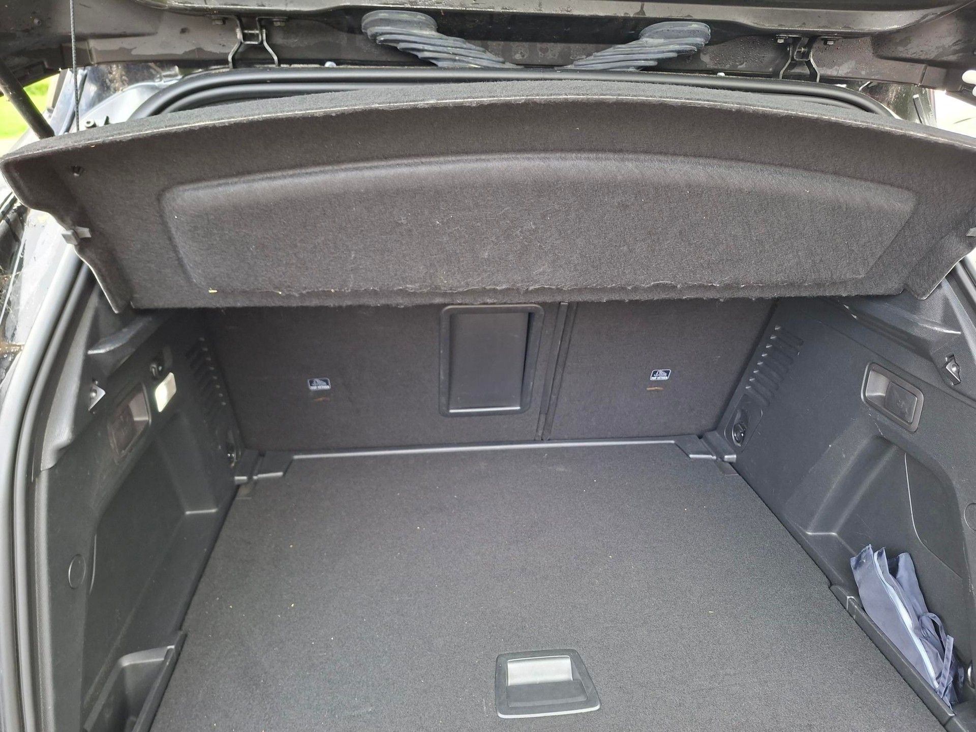 PEUGEOT 3008 1.6 THP Allure EAT-image-10