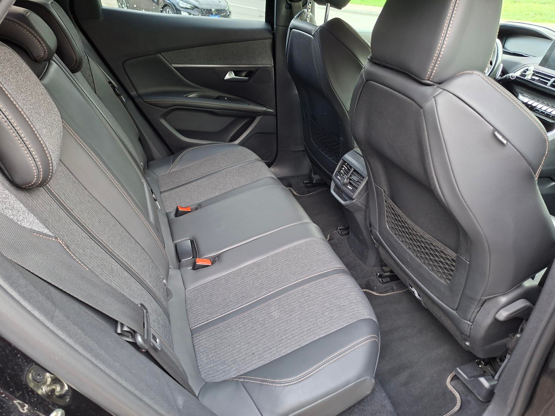 PEUGEOT 3008 1.6 THP Allure EAT-image-8