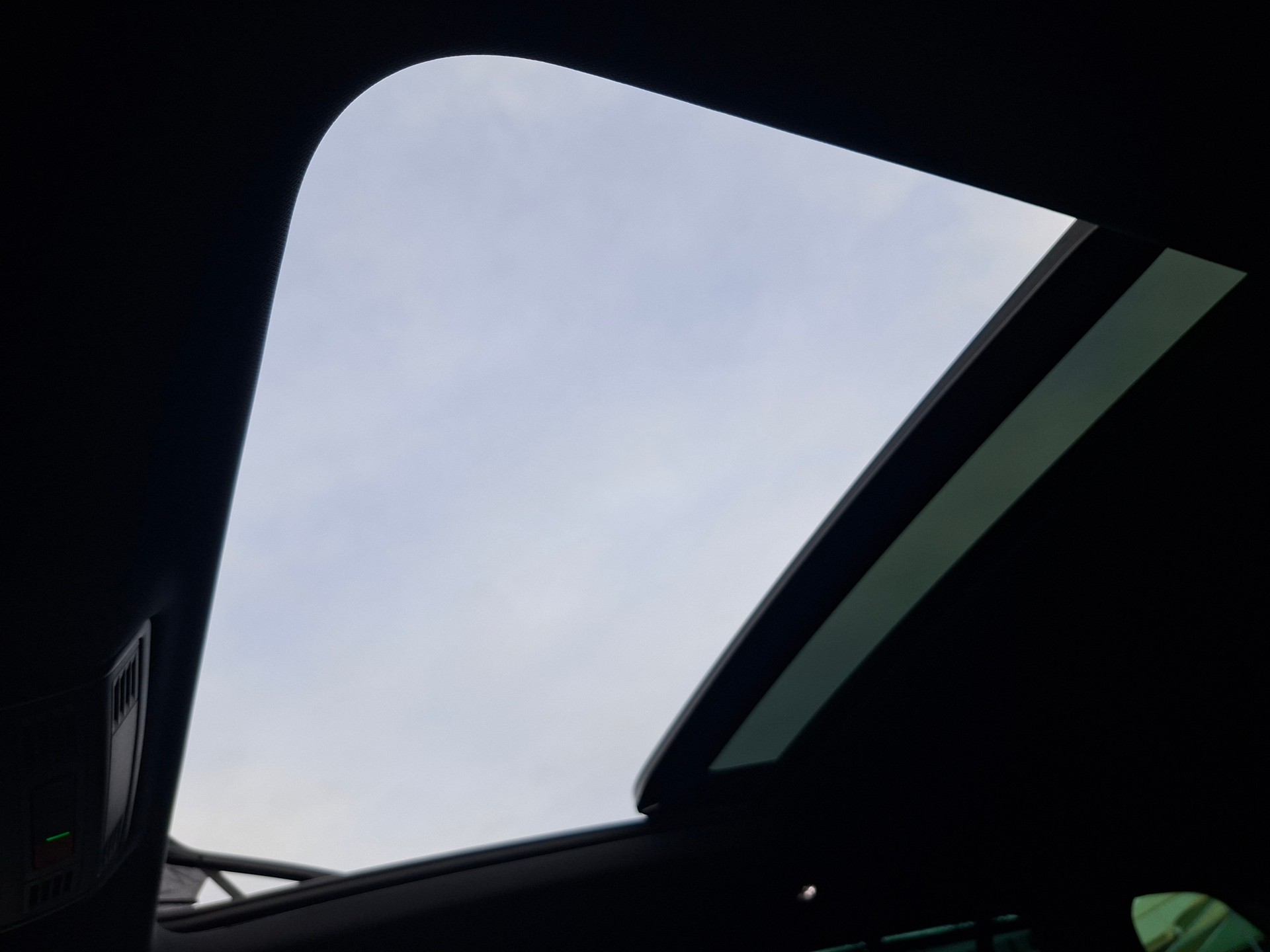 SKODA Superb Combi 2.0 TSI SportLine 4x4 DSG-image-11