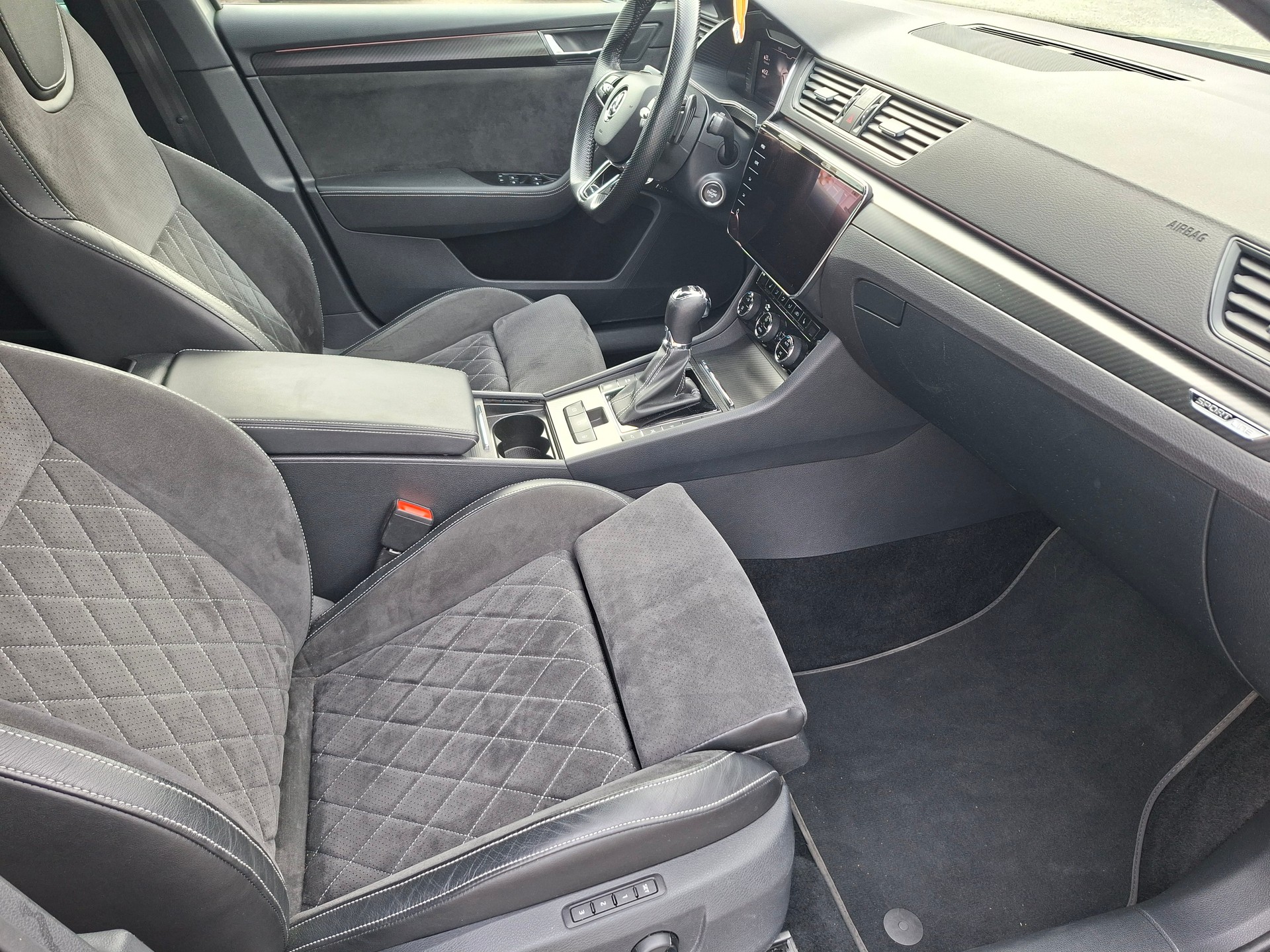 SKODA Superb Combi 2.0 TSI SportLine 4x4 DSG-image-7