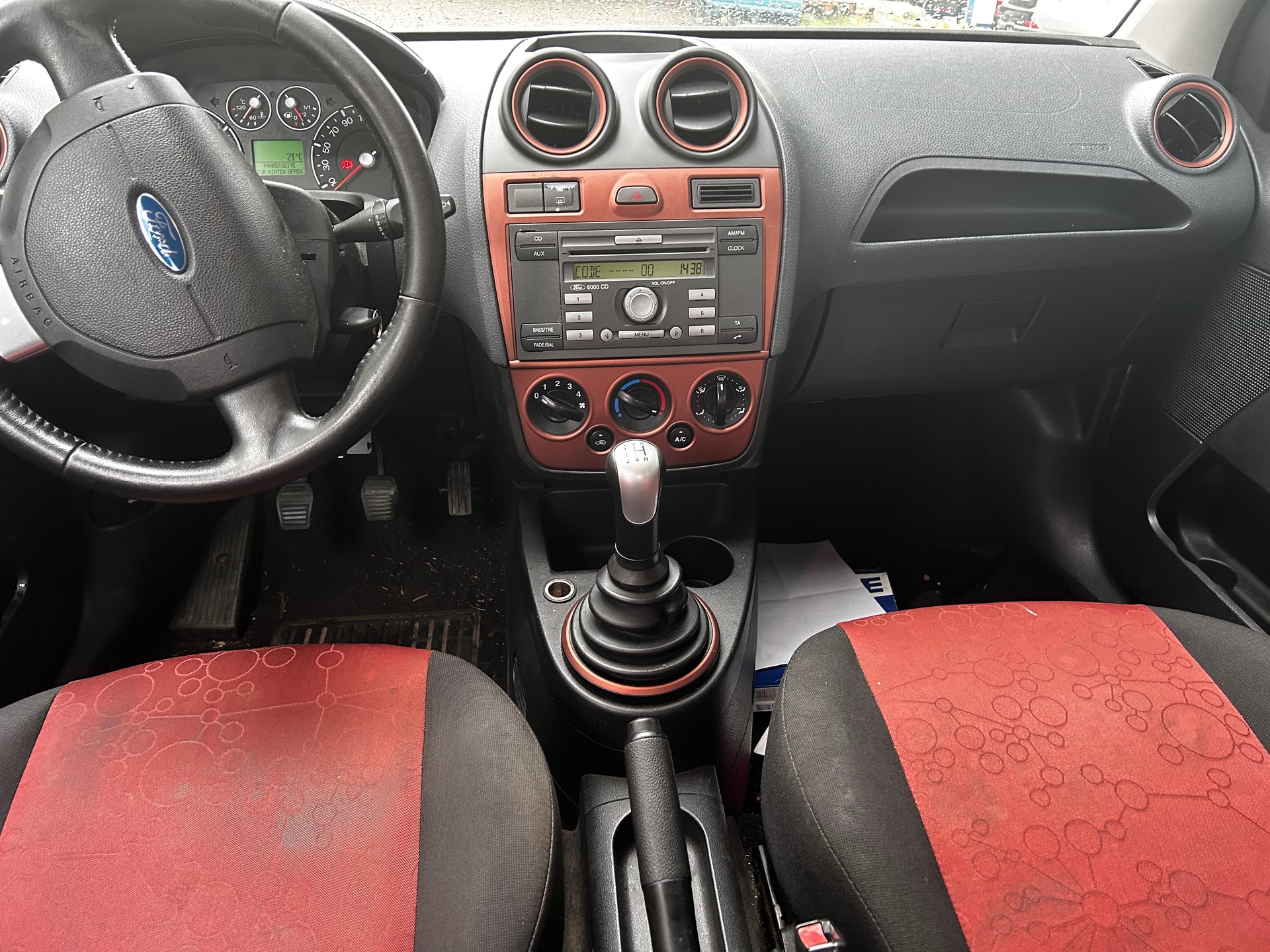 FORD Fiesta 1.4 16V Trend-image-5