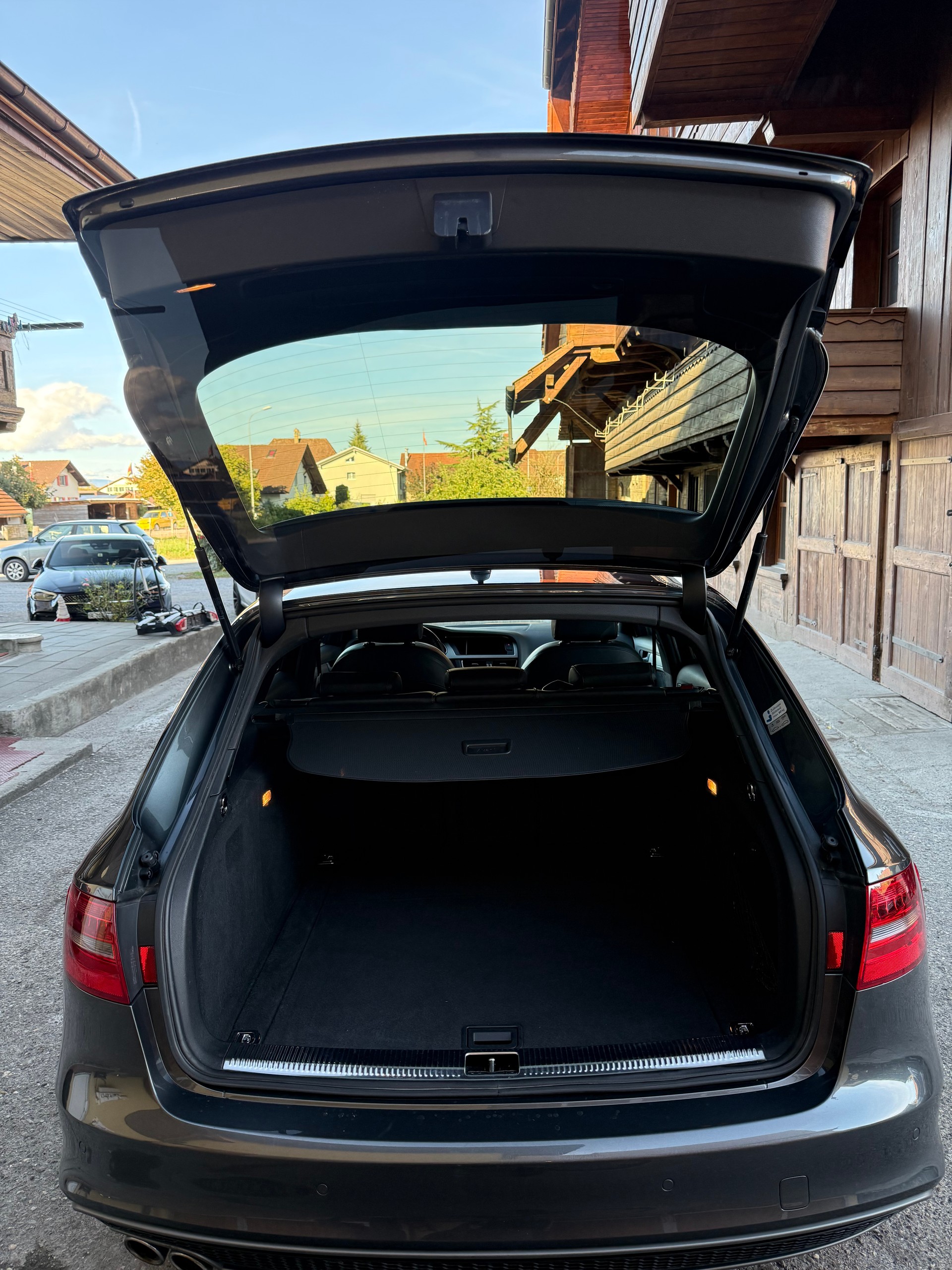 AUDI A4 Avant 2.0 TDI quattro S-tronic-image-7