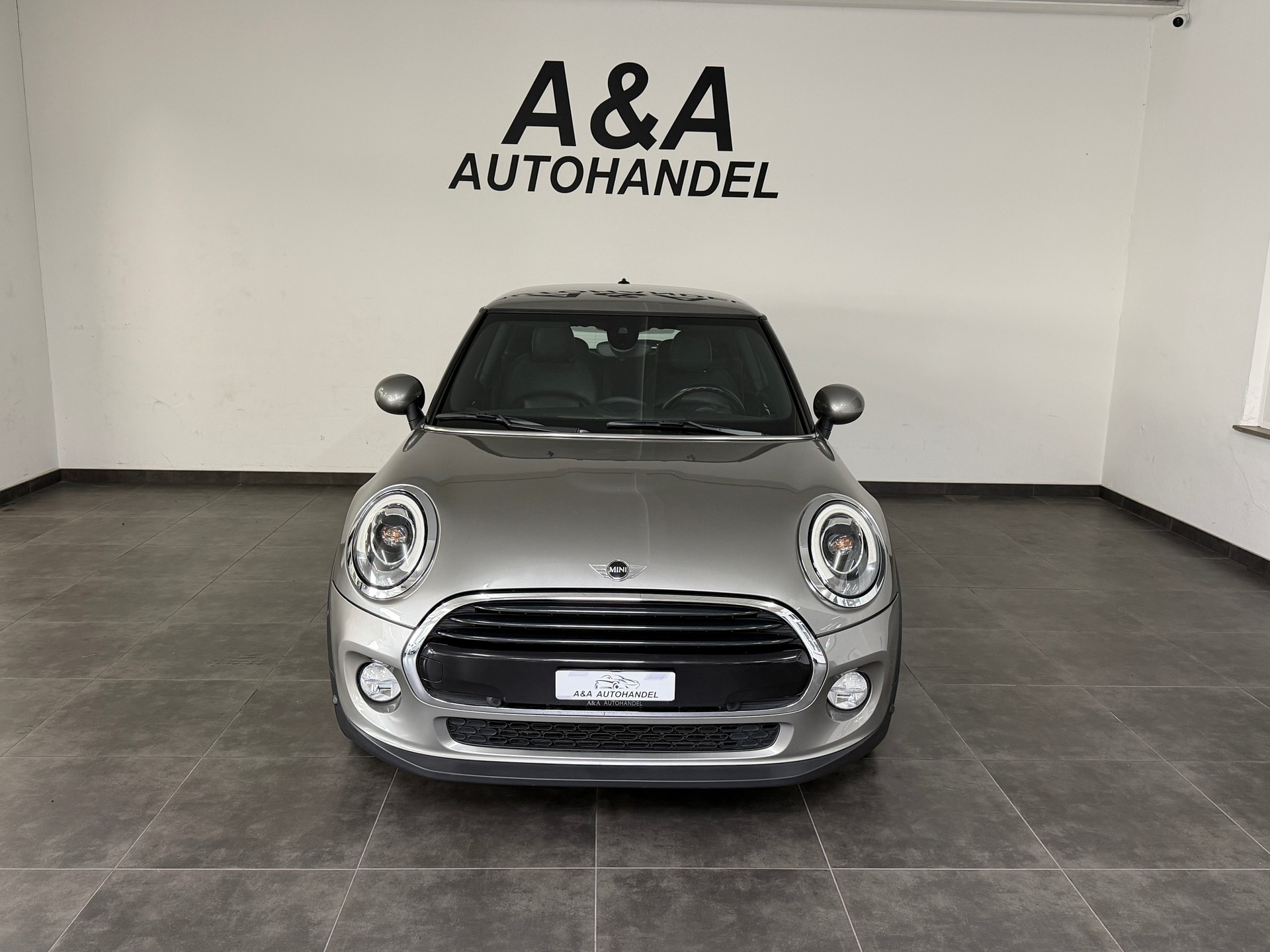 MINI Cooper Hyde Park Steptronic-image-1